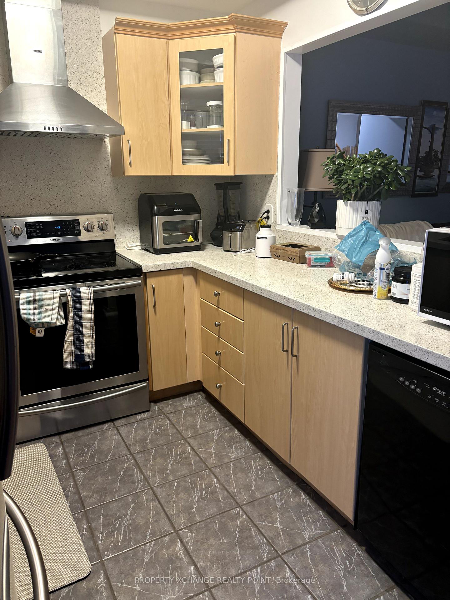 Photo 5 of Unit 2nd Bedroom, 258 Shadow Place, Pickering, Rouge Park — HOMEH