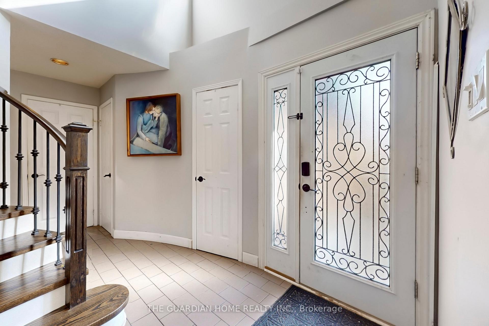 Photo 3 of 622 Aspen Road, Pickering, Amberlea — HOMEH