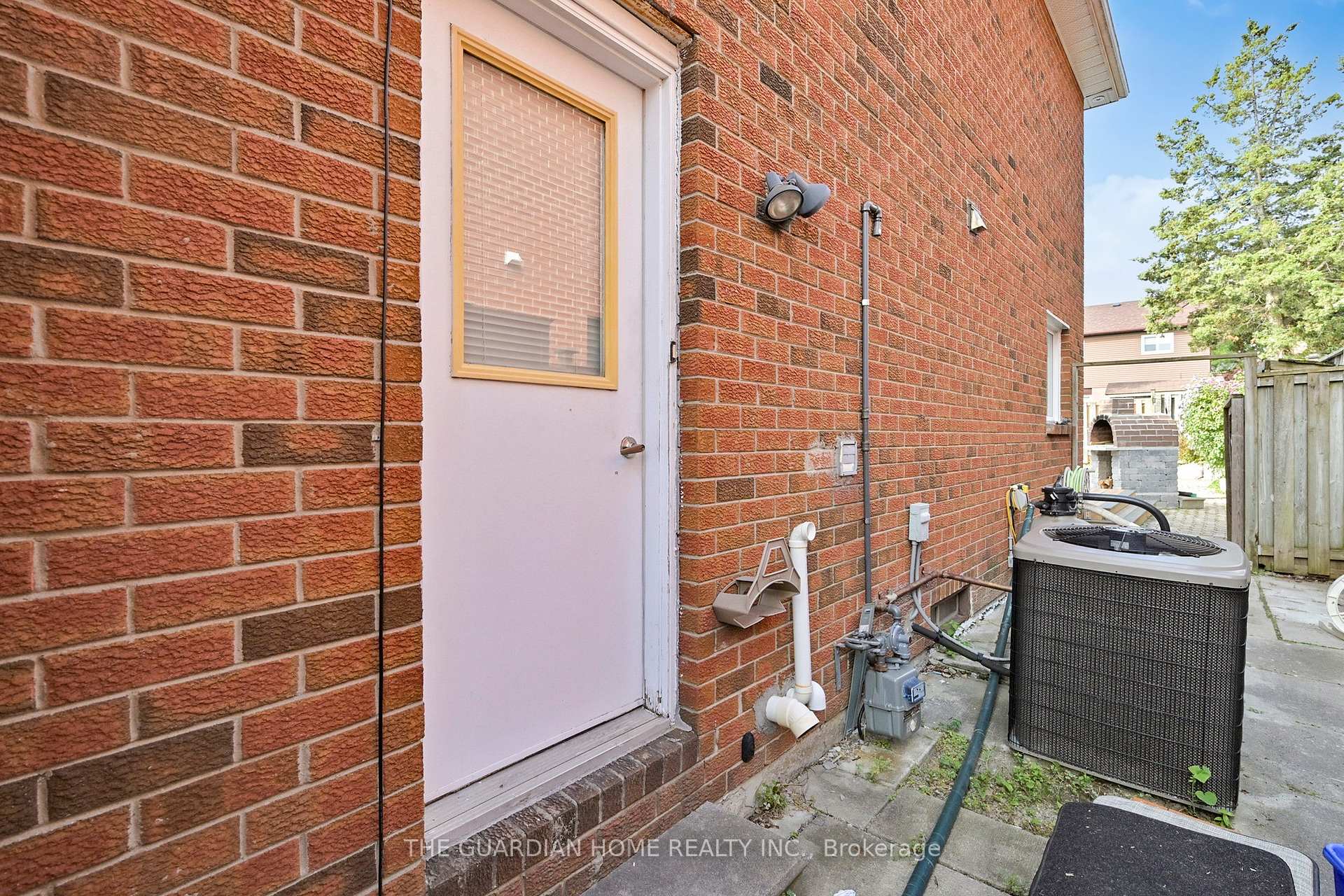 Photo 49 of 622 Aspen Road, Pickering, Amberlea — HOMEH