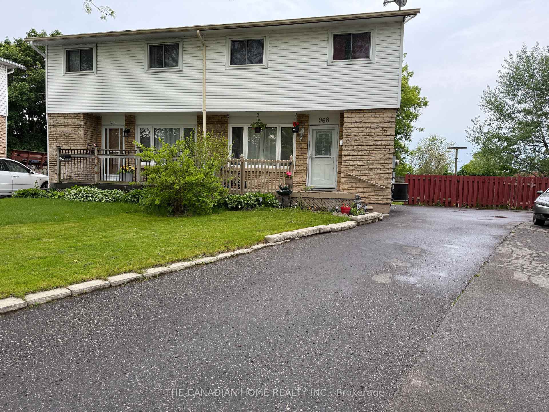 Photo 1 of 968 Renfrew Court, Oshawa, Lakeview — HOMEH