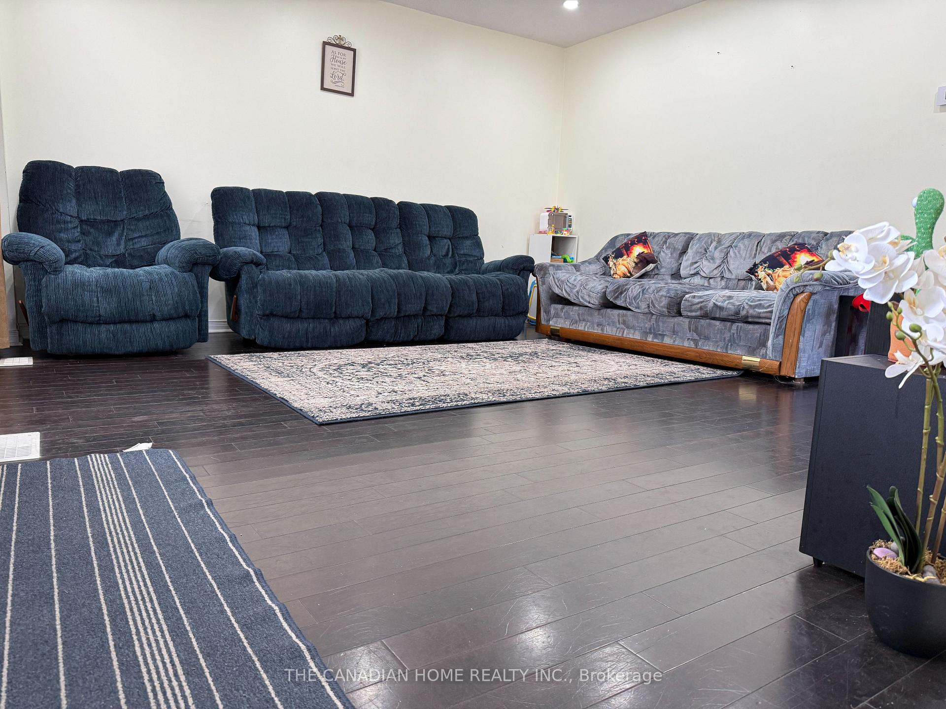 Photo 6 of 968 Renfrew Court, Oshawa, Lakeview — HOMEH