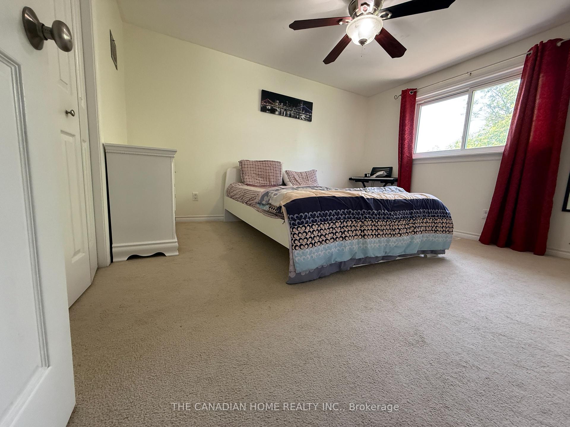 Photo 12 of 968 Renfrew Court, Oshawa, Lakeview — HOMEH