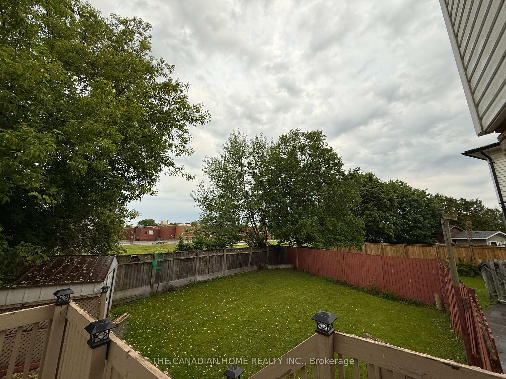 Photo 14 of 968 Renfrew Court, Oshawa, Lakeview — HOMEH