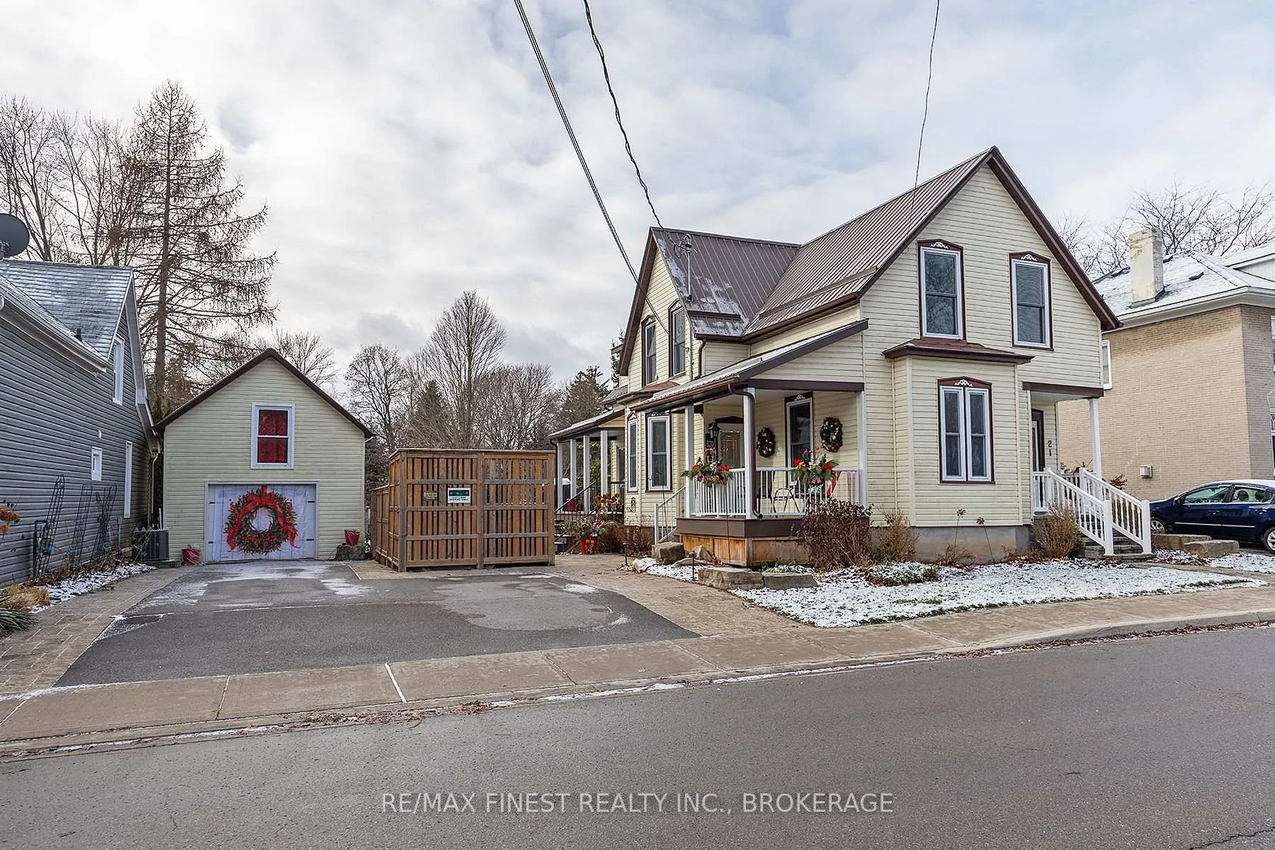 Photo 2 of 21A Centre Street, Prince Edward County, Picton Ward — HOMEH