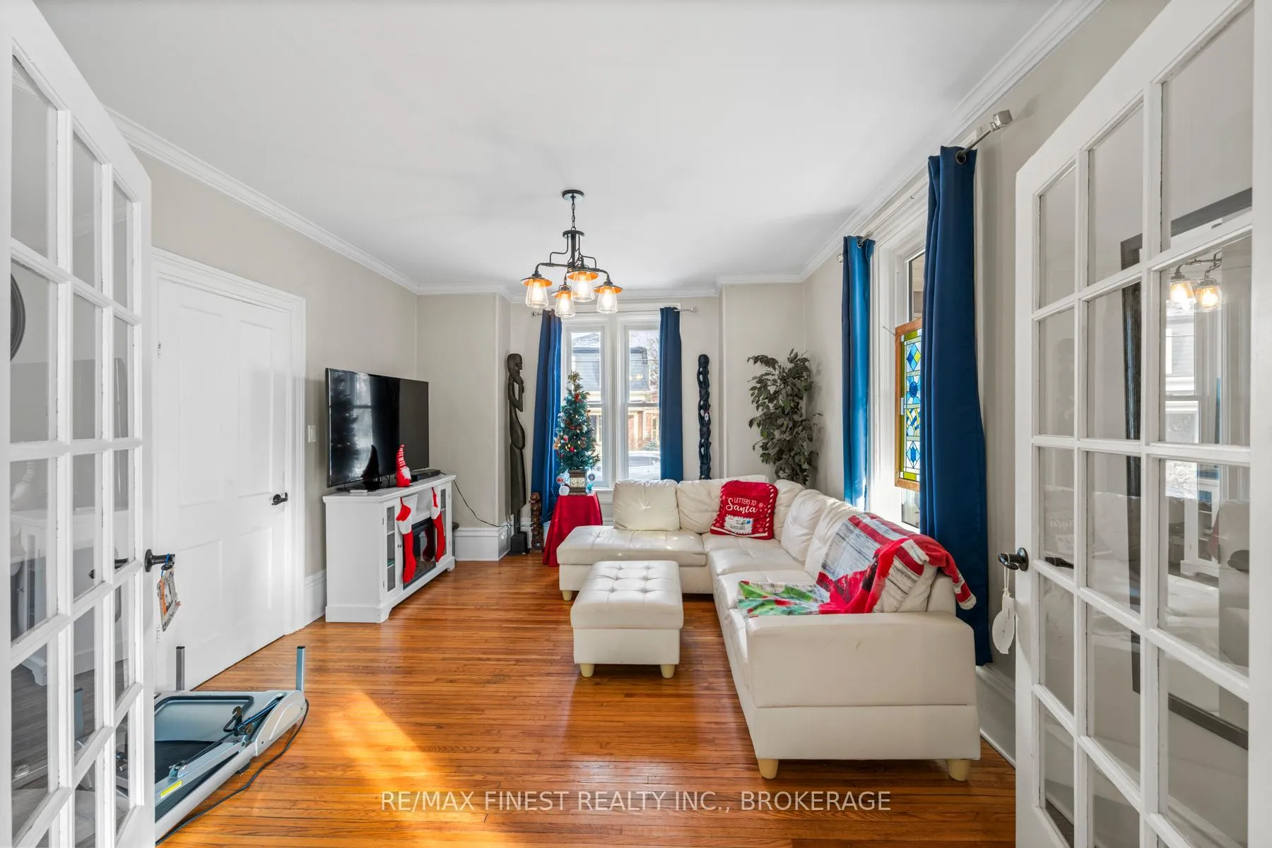 Photo 10 of 21A Centre Street, Prince Edward County, Picton Ward — HOMEH
