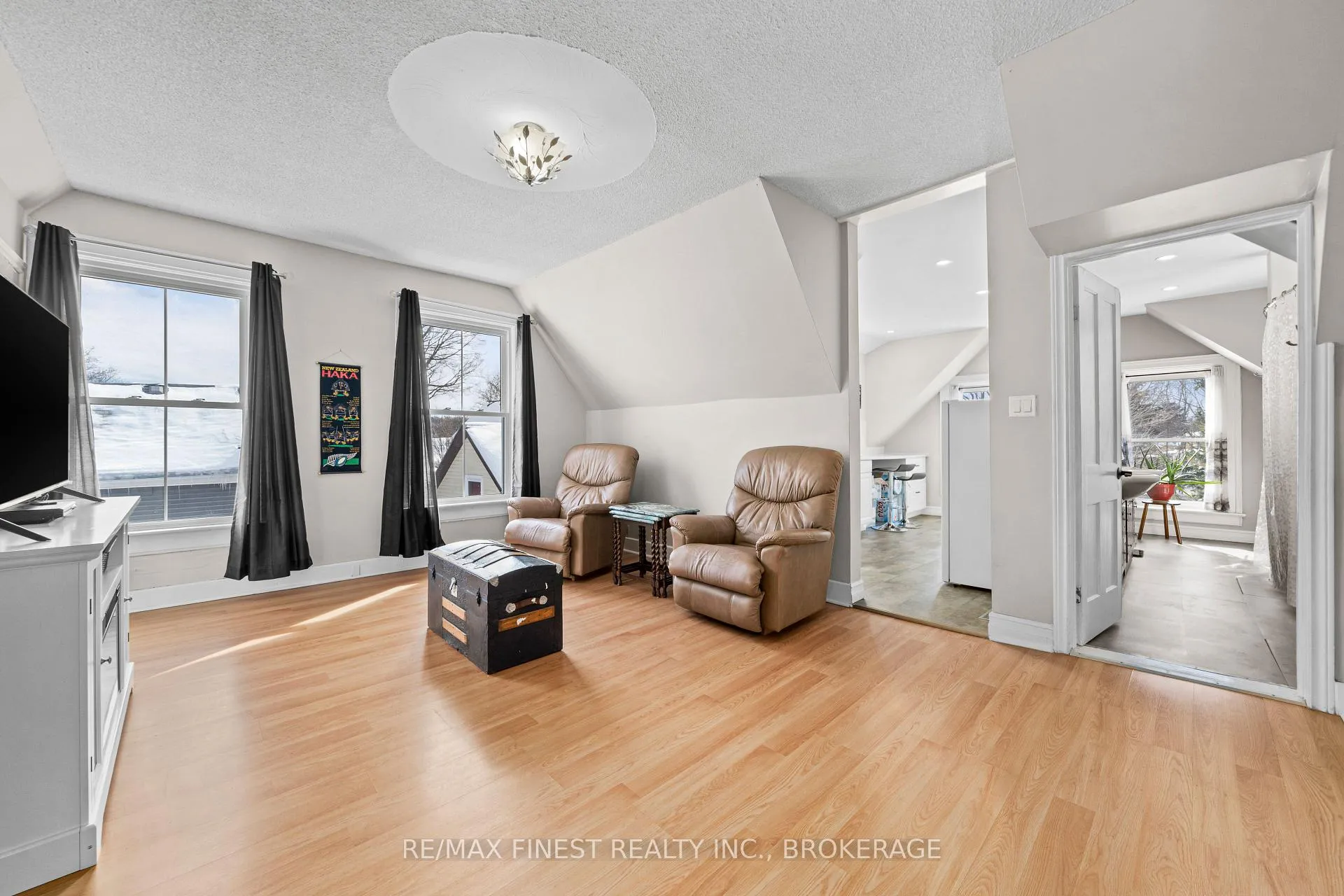 Photo 19 of 21A Centre Street, Prince Edward County, Picton Ward — HOMEH