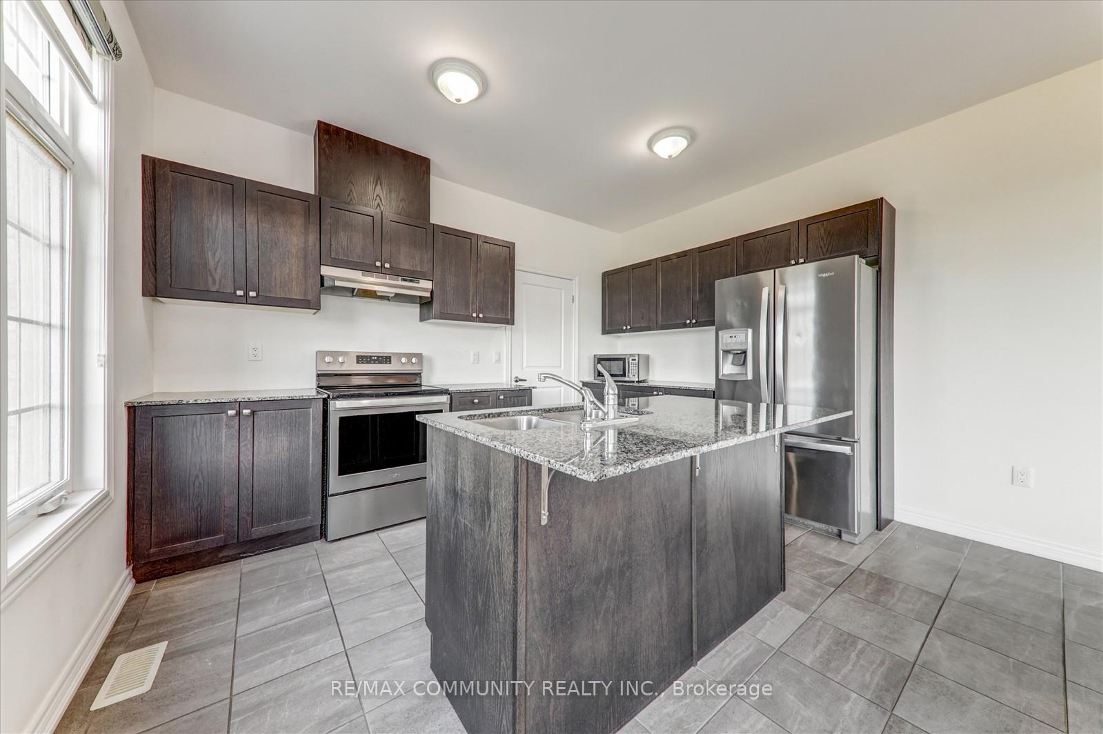 Photo 16 of 39 Summer Breeze Drive, Quinte West, Murray Ward — HOMEH