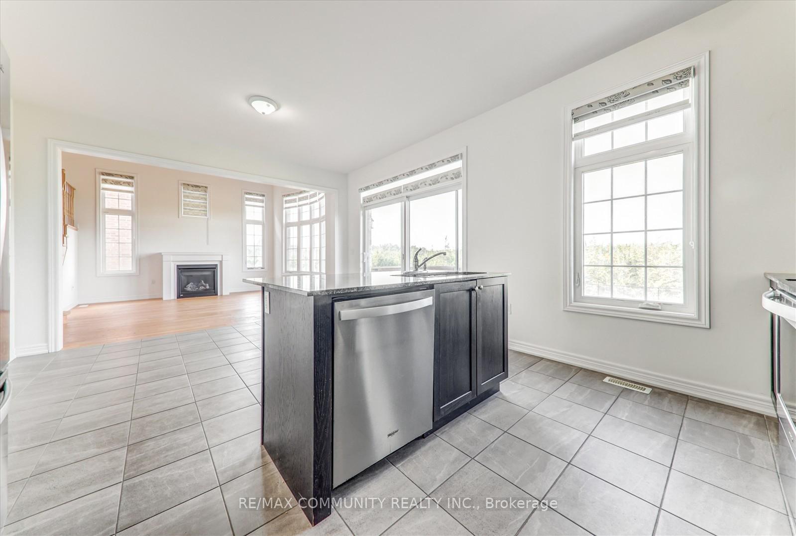 Photo 18 of 39 Summer Breeze Drive, Quinte West, Murray Ward — HOMEH
