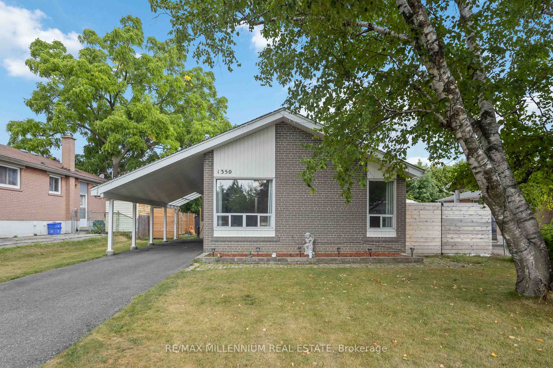Photo 2 of 1350 Tatra Drive, Pickering, Bay Ridges — HOMEH