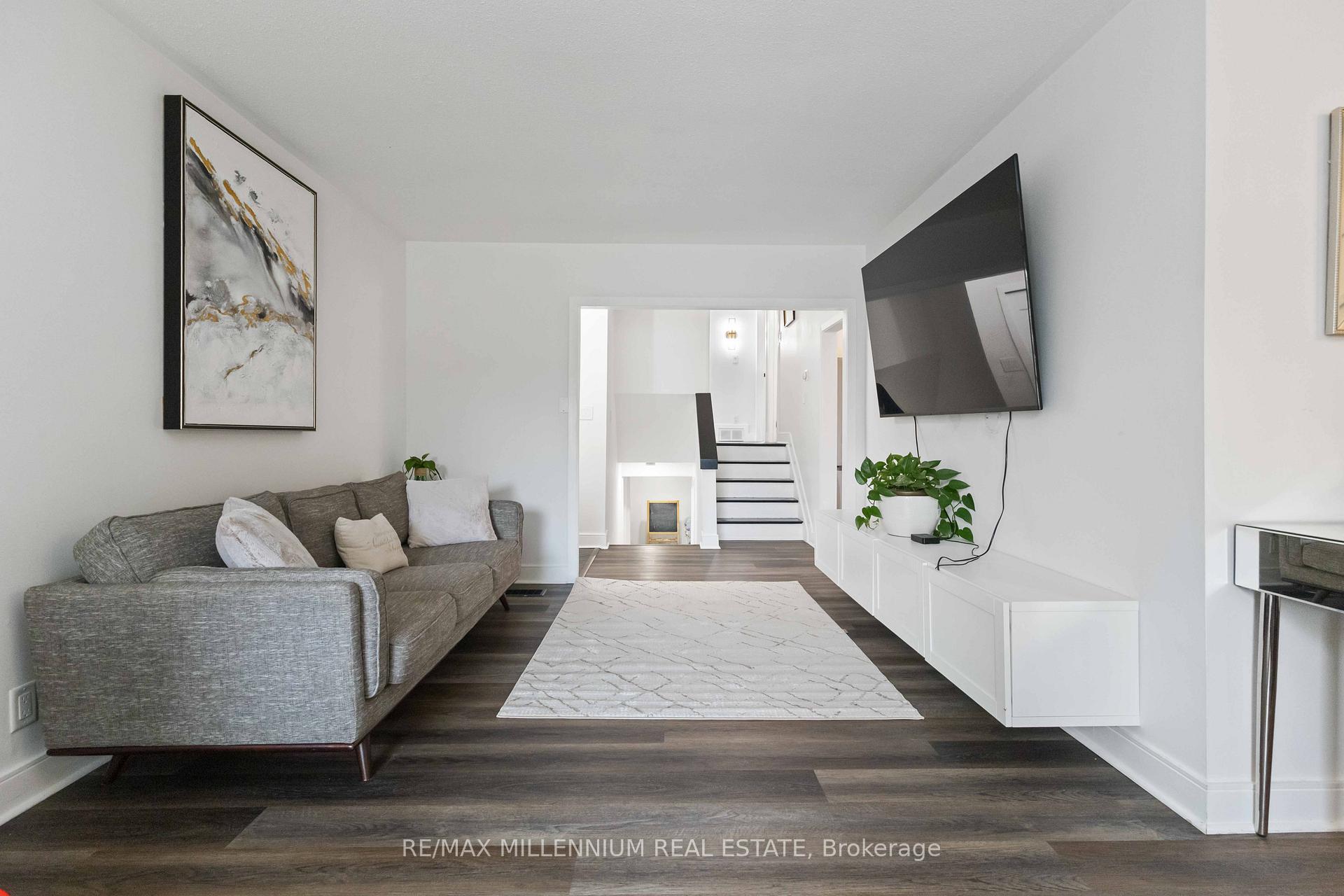 Photo 11 of 1350 Tatra Drive, Pickering, Bay Ridges — HOMEH
