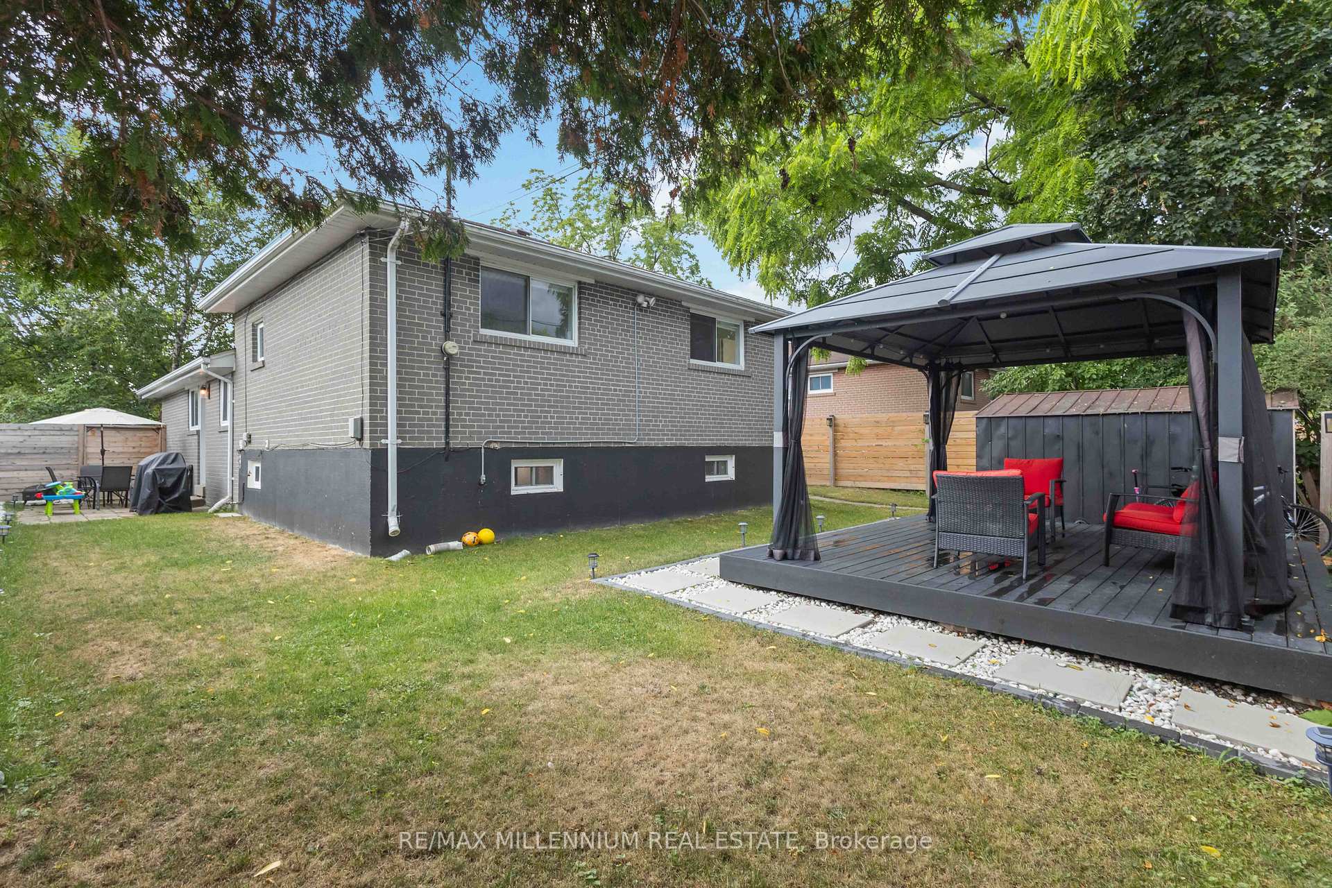 Photo 31 of 1350 Tatra Drive, Pickering, Bay Ridges — HOMEH