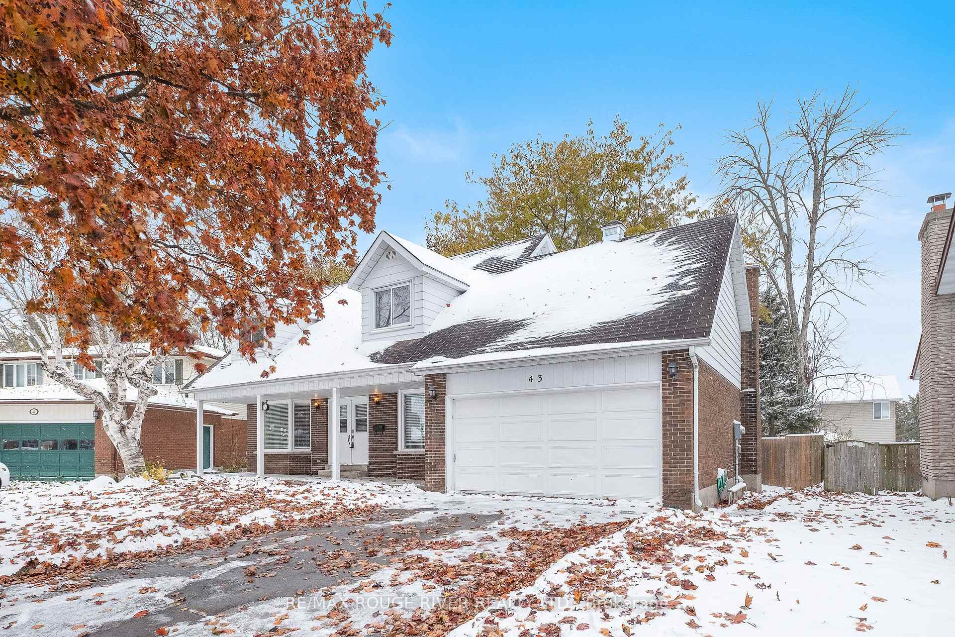 Photo 2 of 43 O'neil Crescent, Quinte West, Trenton Ward — HOMEH