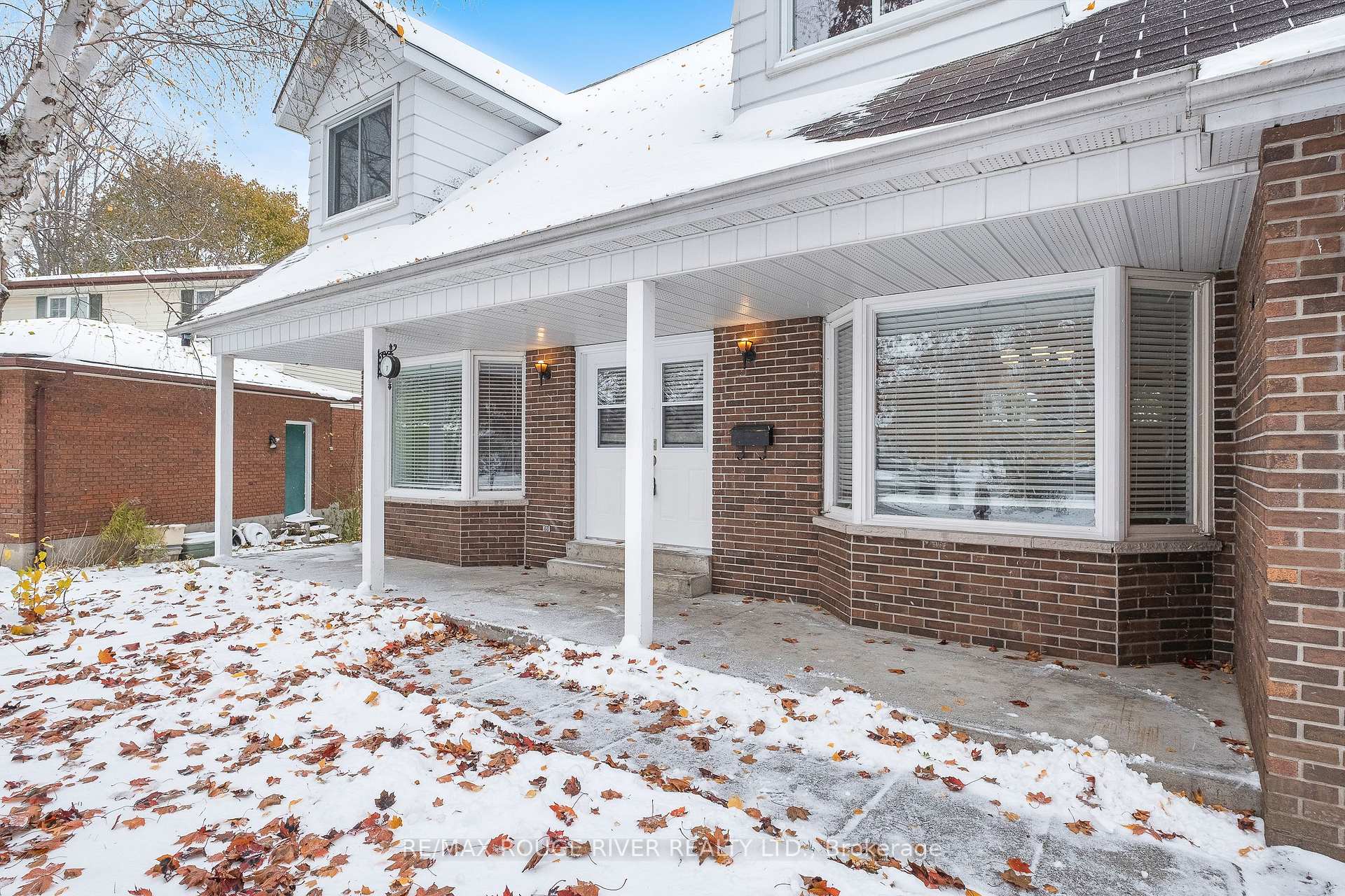 Photo 4 of 43 O'neil Crescent, Quinte West, Trenton Ward — HOMEH