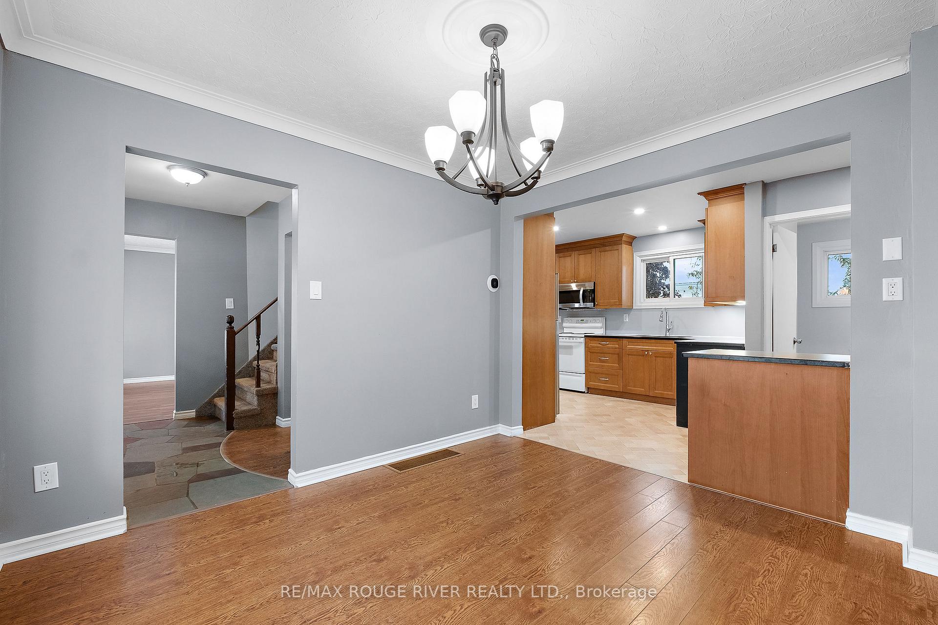 Photo 6 of 43 O'neil Crescent, Quinte West, Trenton Ward — HOMEH
