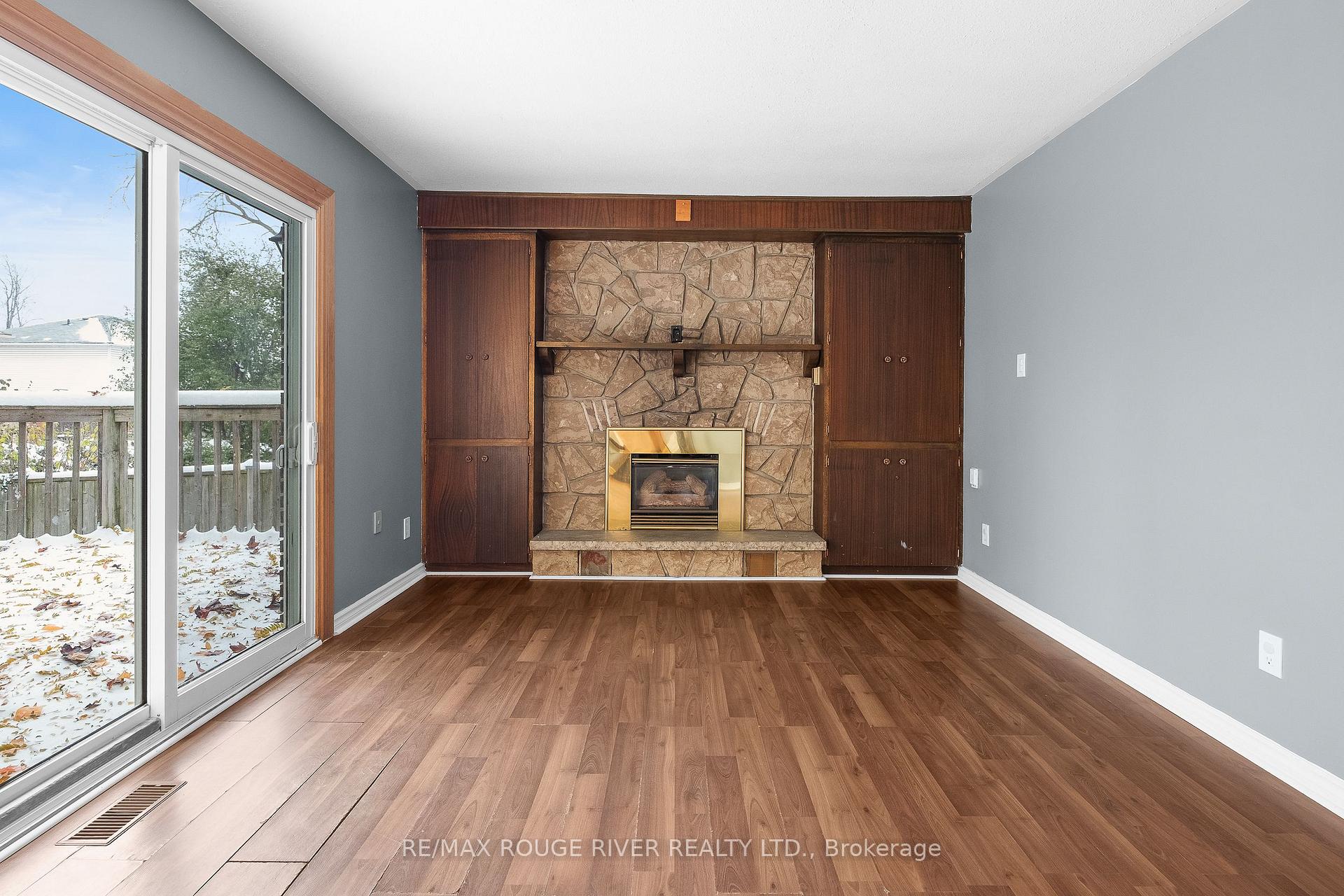 Photo 14 of 43 O'neil Crescent, Quinte West, Trenton Ward — HOMEH