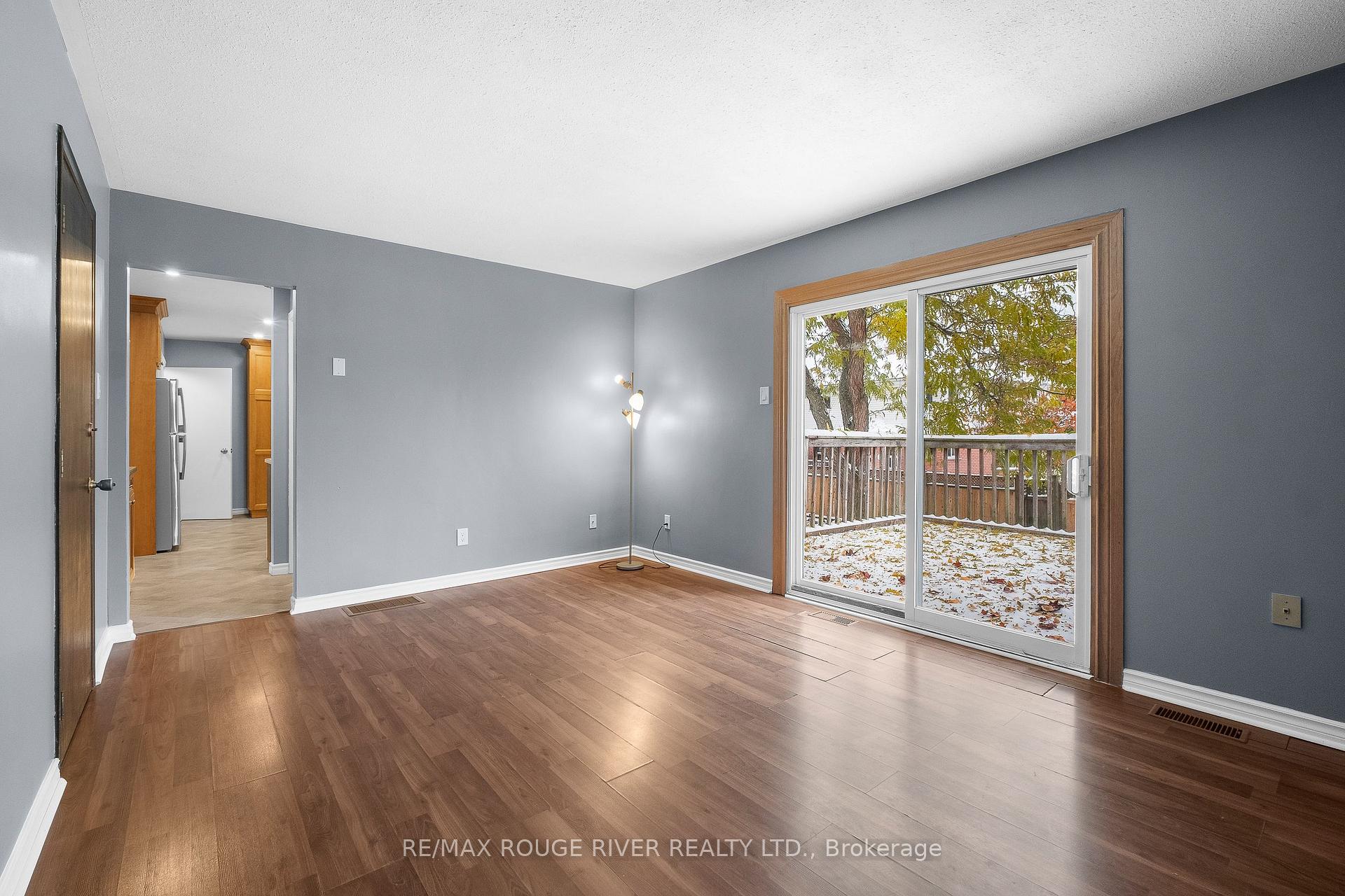 Photo 16 of 43 O'neil Crescent, Quinte West, Trenton Ward — HOMEH