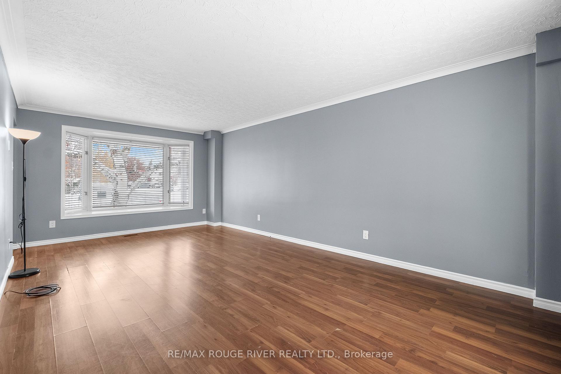 Photo 23 of 43 O'neil Crescent, Quinte West, Trenton Ward — HOMEH