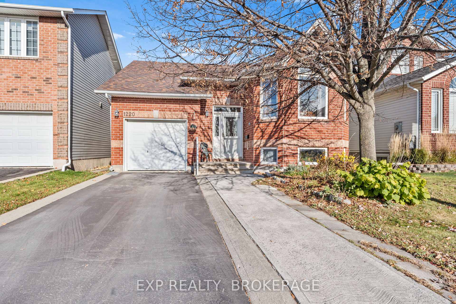 Front of 1220 Cyprus Road