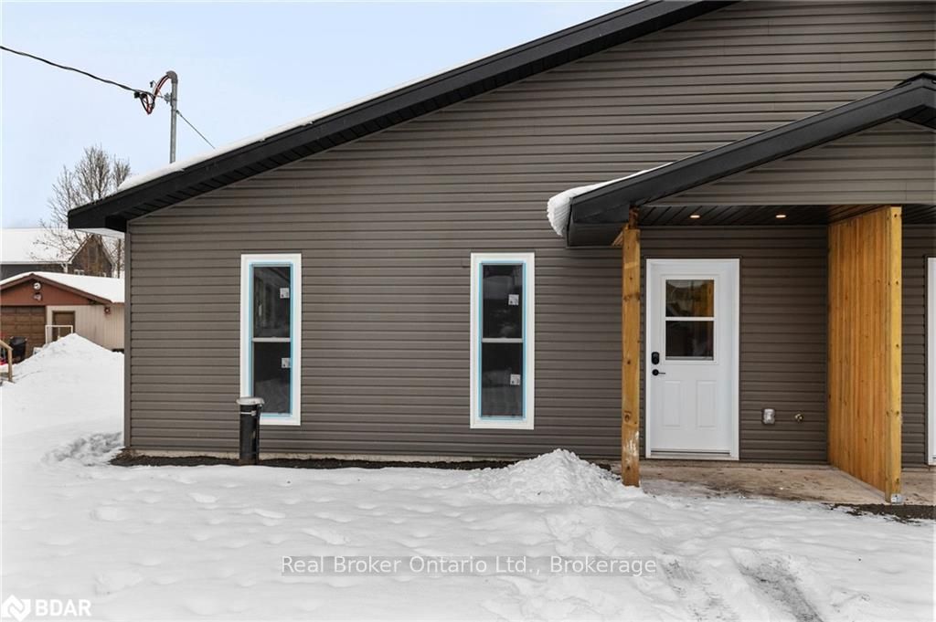 Photo 2 of Unit 1, 47 Creighton Street, Ramara, Atherley — HOMEH