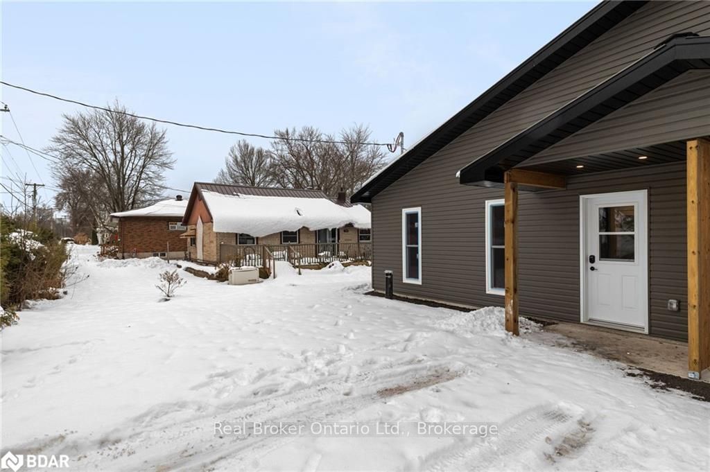 Photo 3 of Unit 1, 47 Creighton Street, Ramara, Atherley — HOMEH