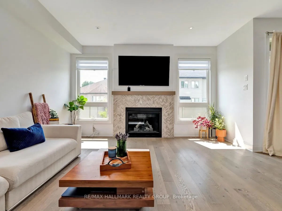 Photo 13 of 539 Compass Street, Ottawa, Mer Bleue/Bradley Estates/Anderson Park — HOMEH