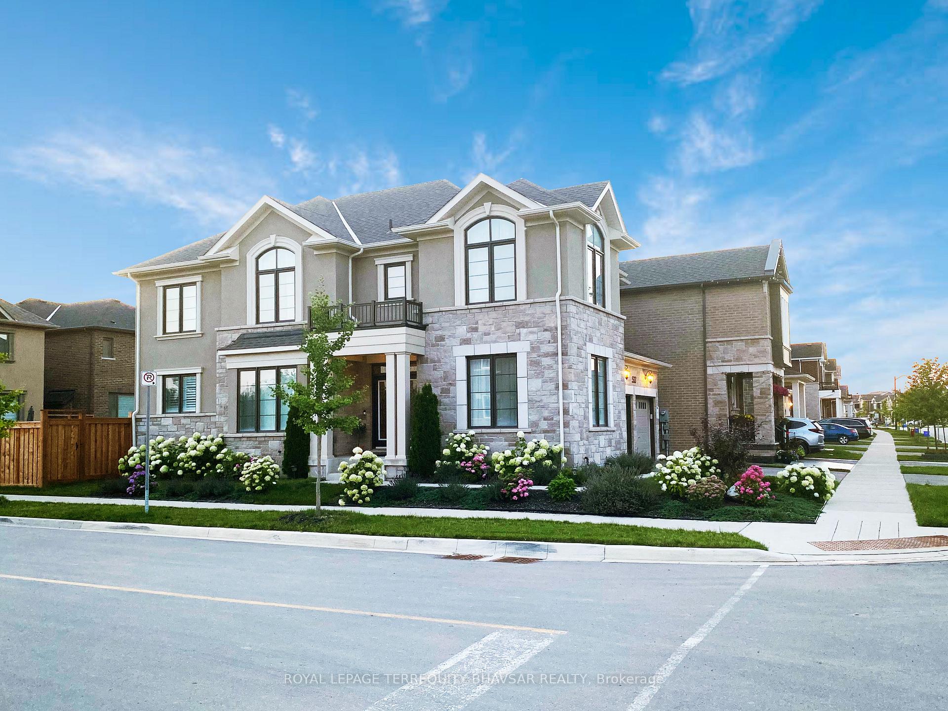 Photo 1 of 533 Kennedy Circle W, Milton, Cobban — HOMEH