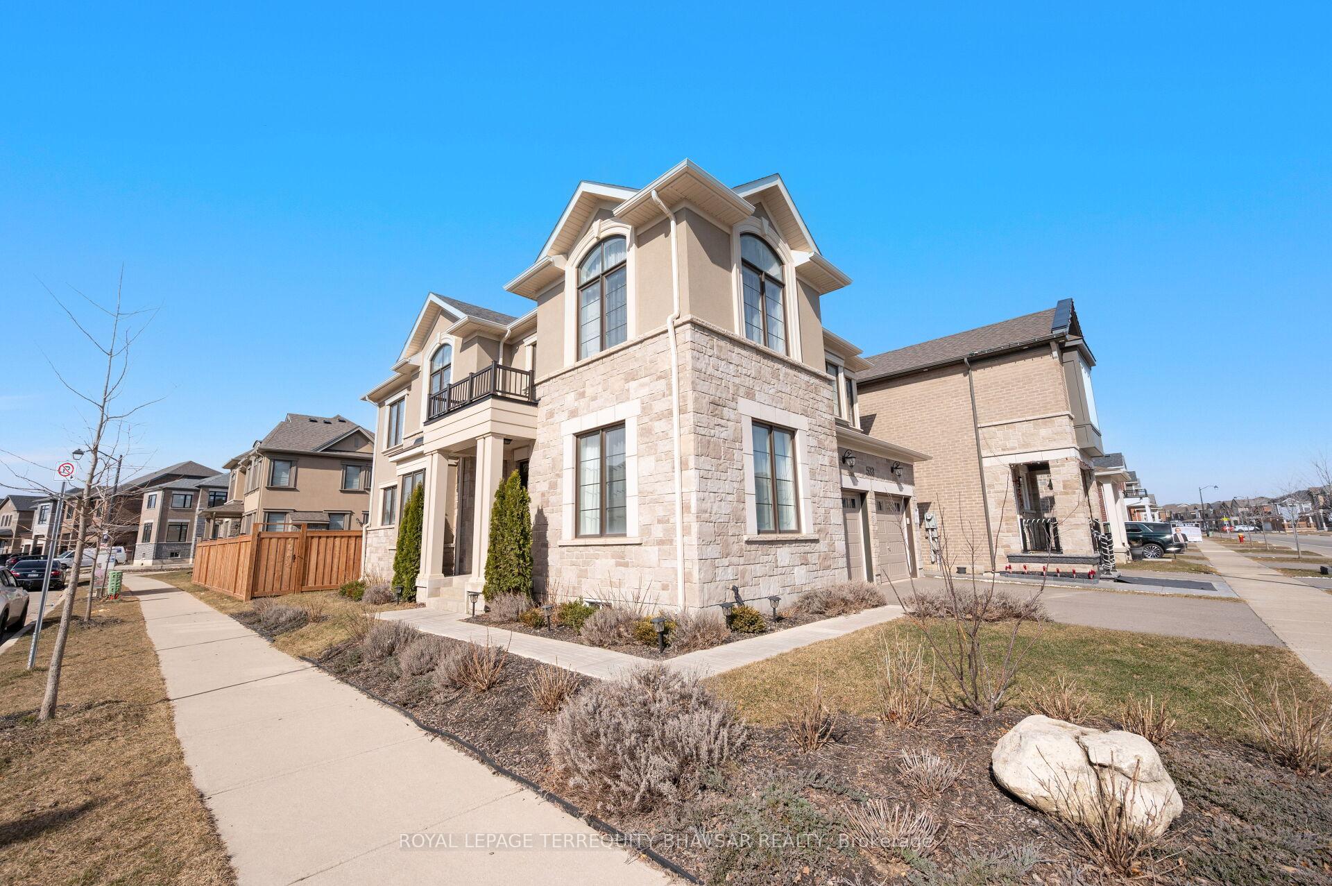 Photo 4 of 533 Kennedy Circle W, Milton, Cobban — HOMEH