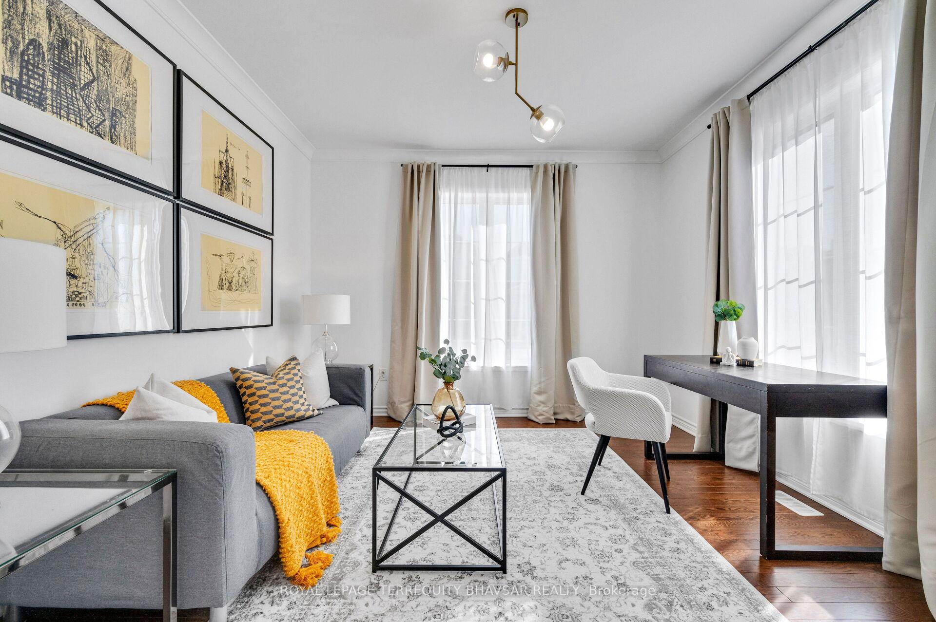 Photo 7 of 533 Kennedy Circle W, Milton, Cobban — HOMEH