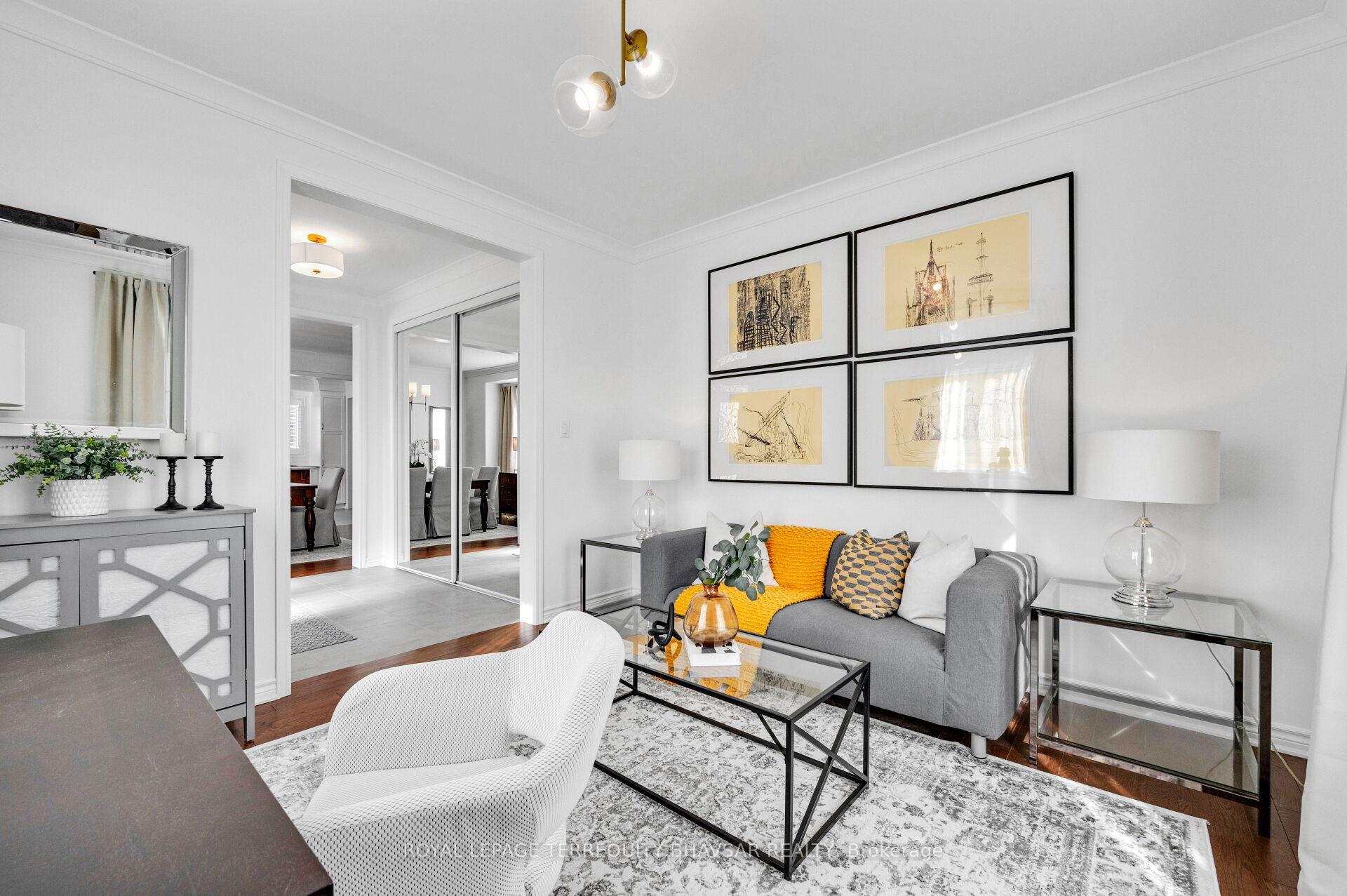 Photo 8 of 533 Kennedy Circle W, Milton, Cobban — HOMEH