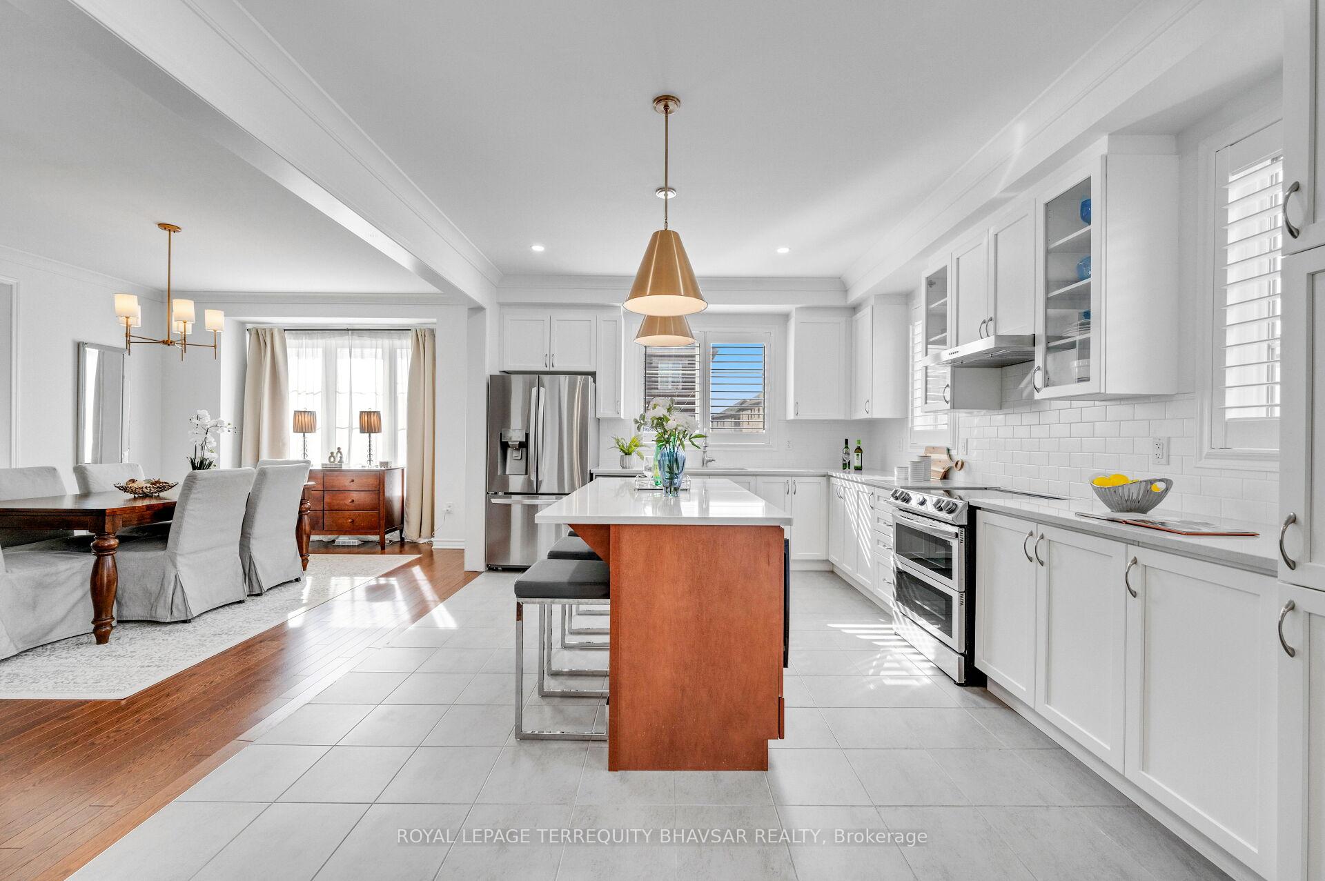 Photo 16 of 533 Kennedy Circle W, Milton, Cobban — HOMEH