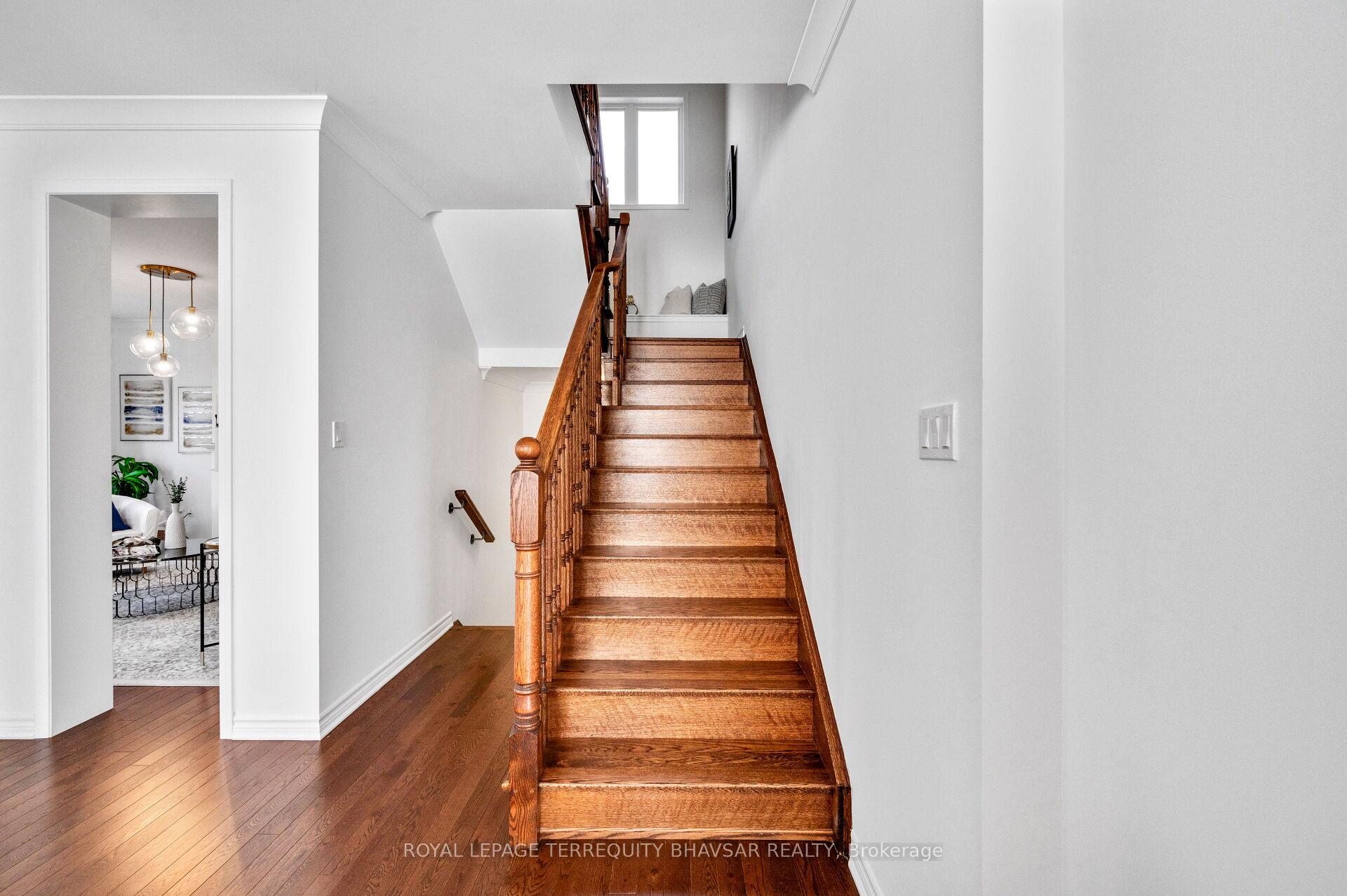 Photo 25 of 533 Kennedy Circle W, Milton, Cobban — HOMEH