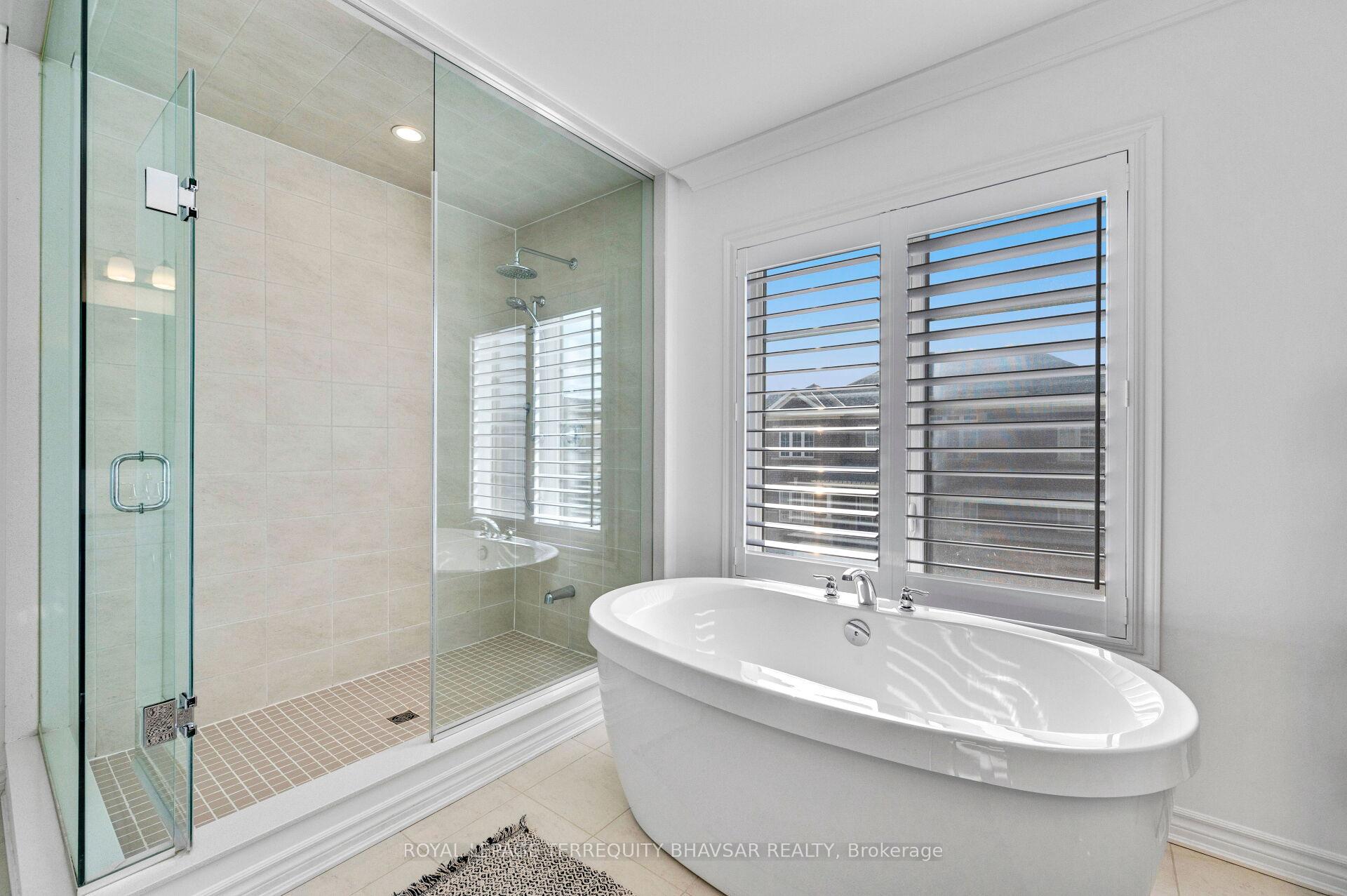 Photo 32 of 533 Kennedy Circle W, Milton, Cobban — HOMEH