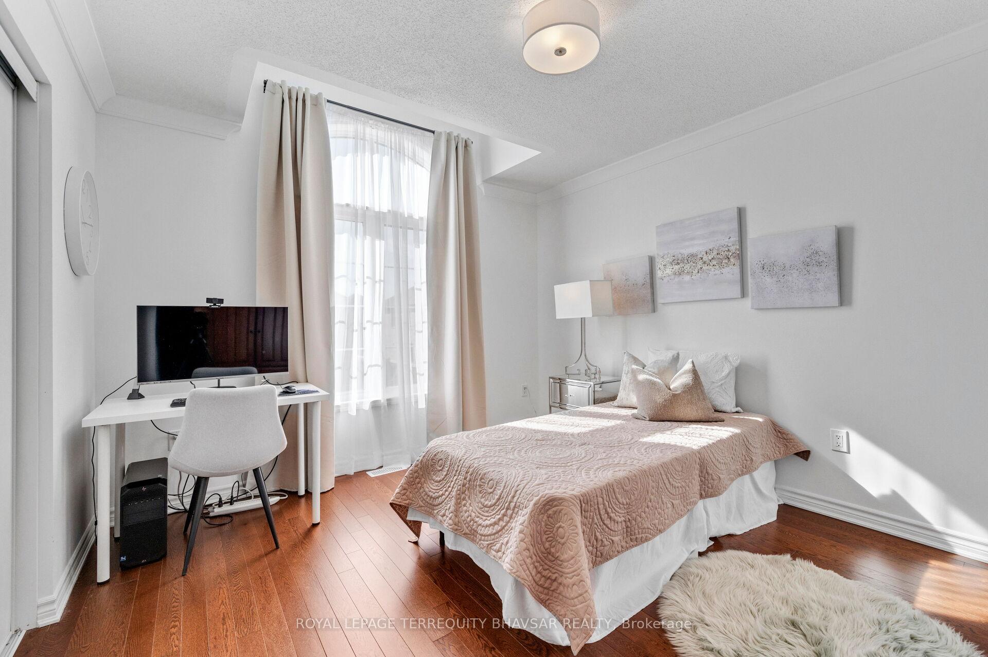 Photo 36 of 533 Kennedy Circle W, Milton, Cobban — HOMEH