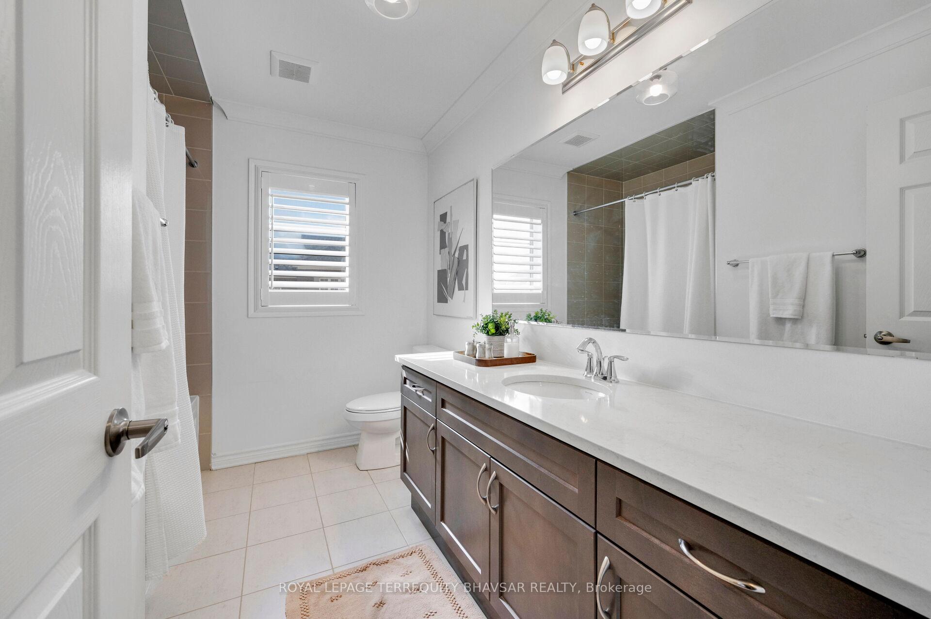 Photo 43 of 533 Kennedy Circle W, Milton, Cobban — HOMEH