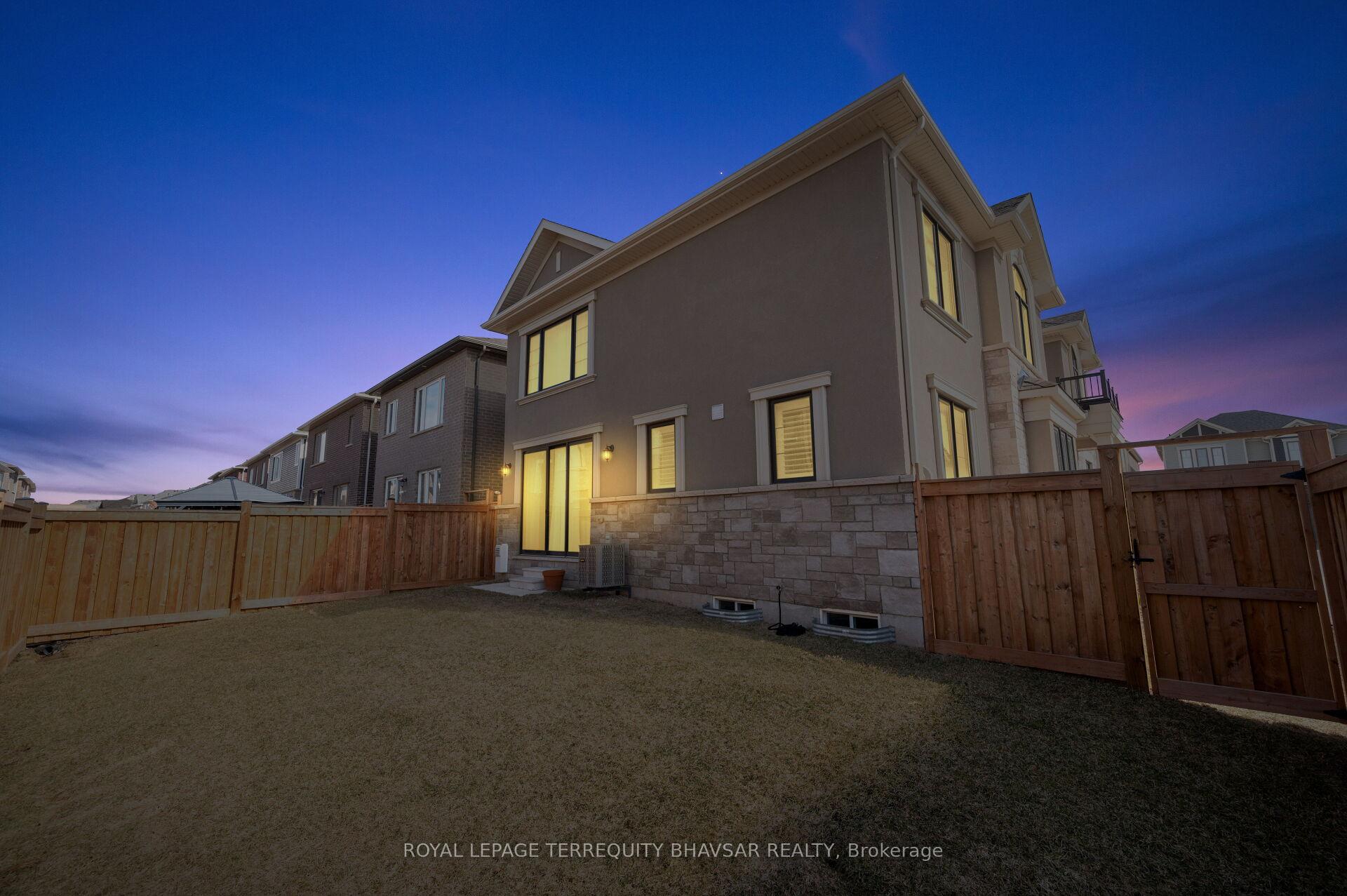 Photo 50 of 533 Kennedy Circle W, Milton, Cobban — HOMEH
