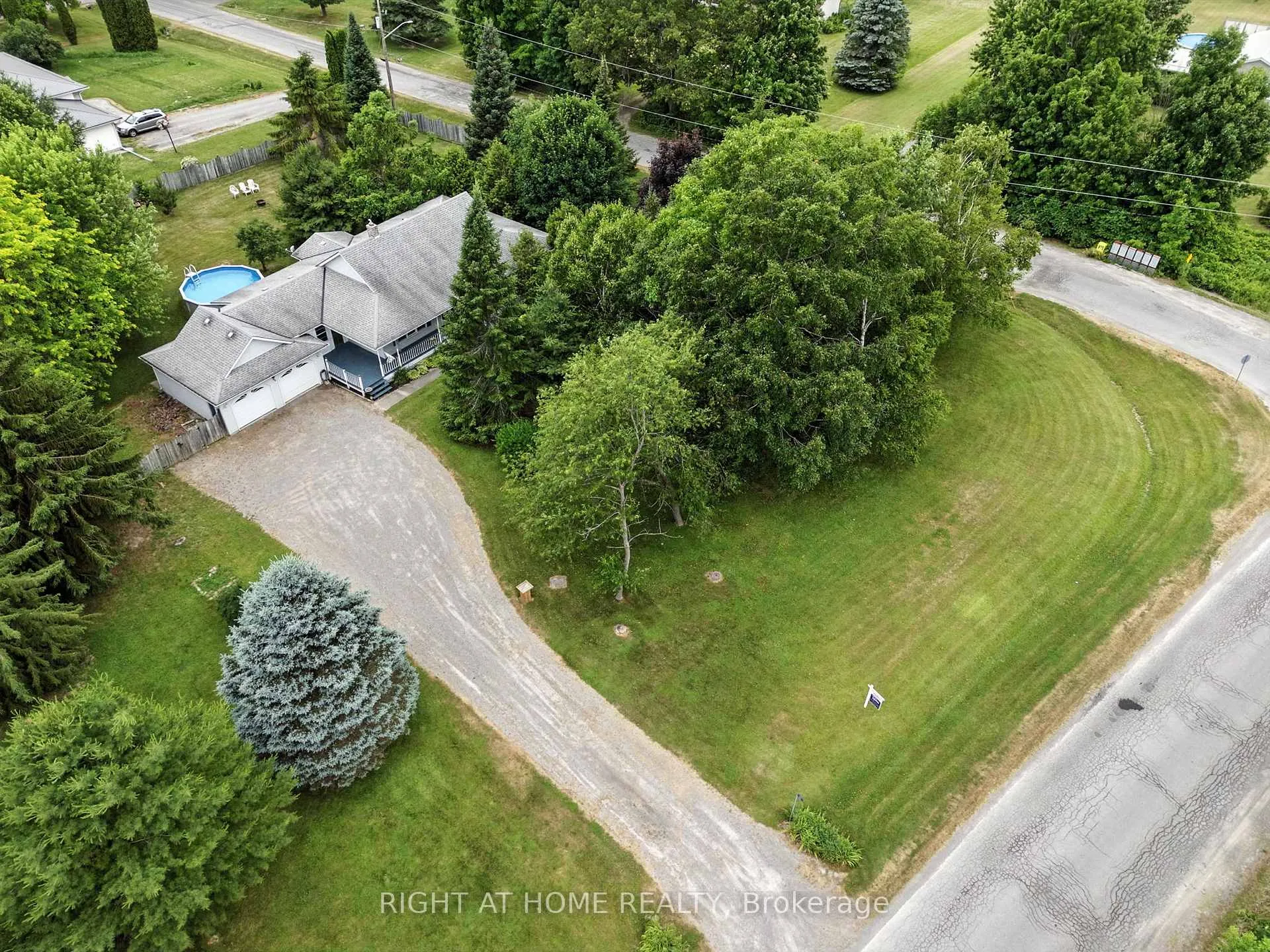 Photo 2 of 66 Zion Road, Quinte West, Murray Ward — HOMEH