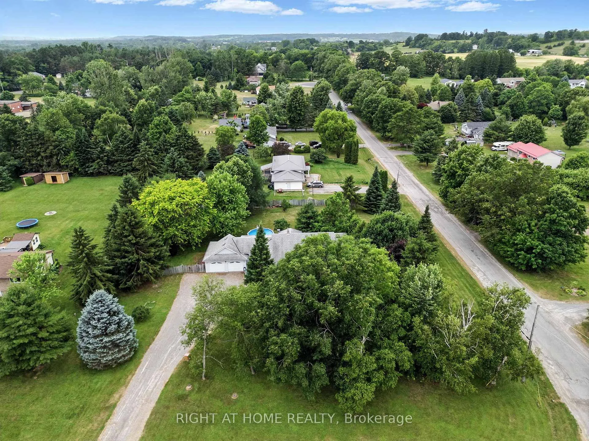 Photo 3 of 66 Zion Road, Quinte West, Murray Ward — HOMEH