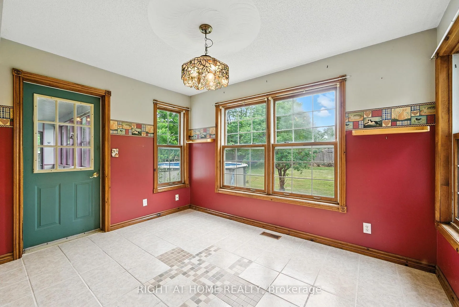 Photo 18 of 66 Zion Road, Quinte West, Murray Ward — HOMEH
