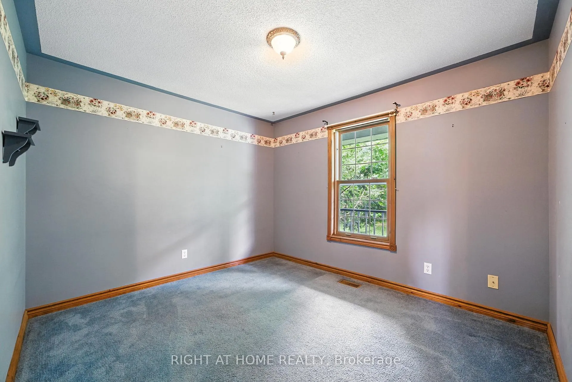 Photo 24 of 66 Zion Road, Quinte West, Murray Ward — HOMEH