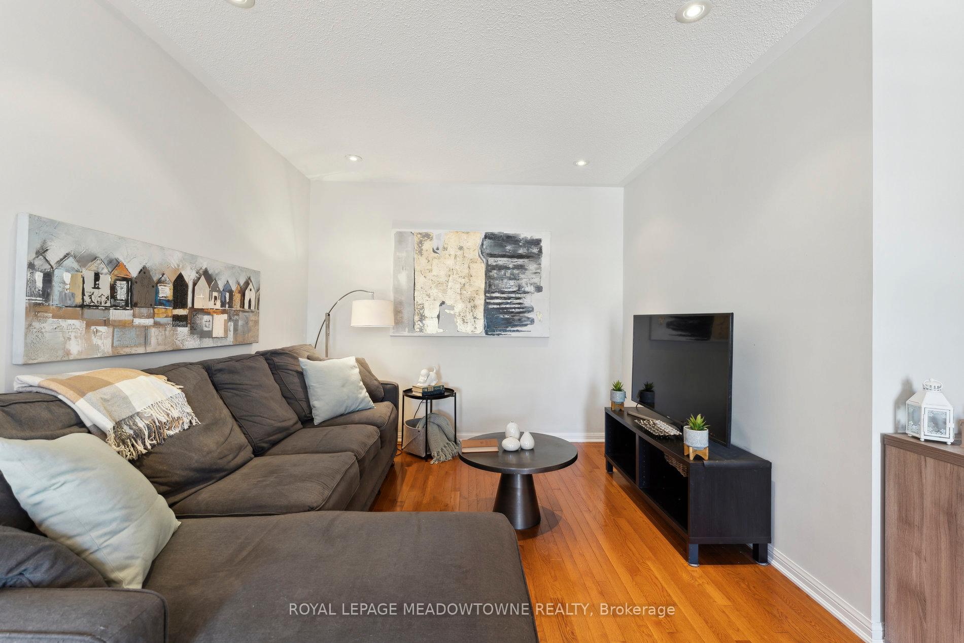 Photo 15 of 62 Gleave Terrace, Milton, Harrison — HOMEH