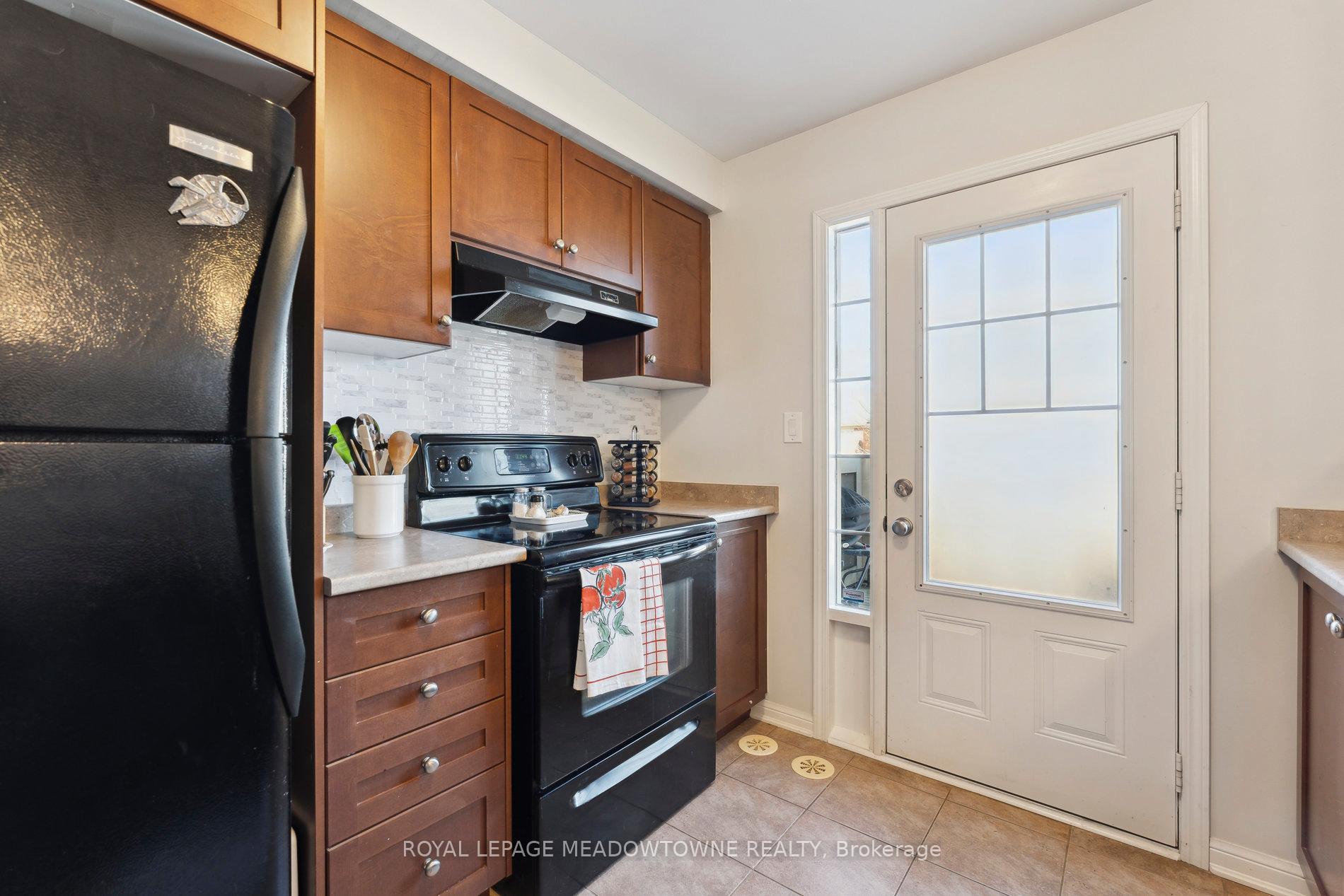 Photo 23 of 62 Gleave Terrace, Milton, Harrison — HOMEH