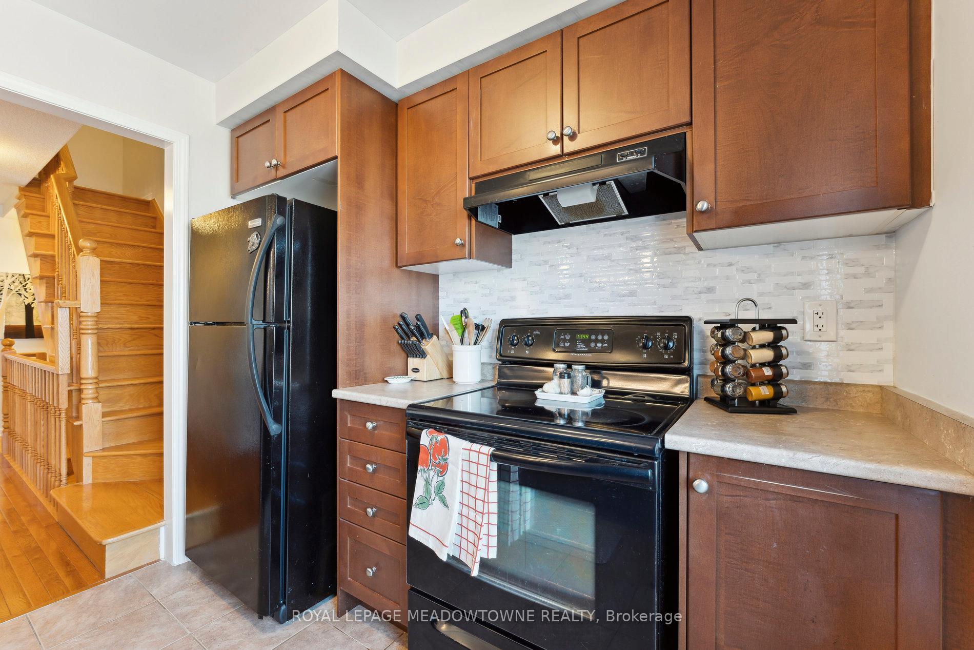 Photo 24 of 62 Gleave Terrace, Milton, Harrison — HOMEH