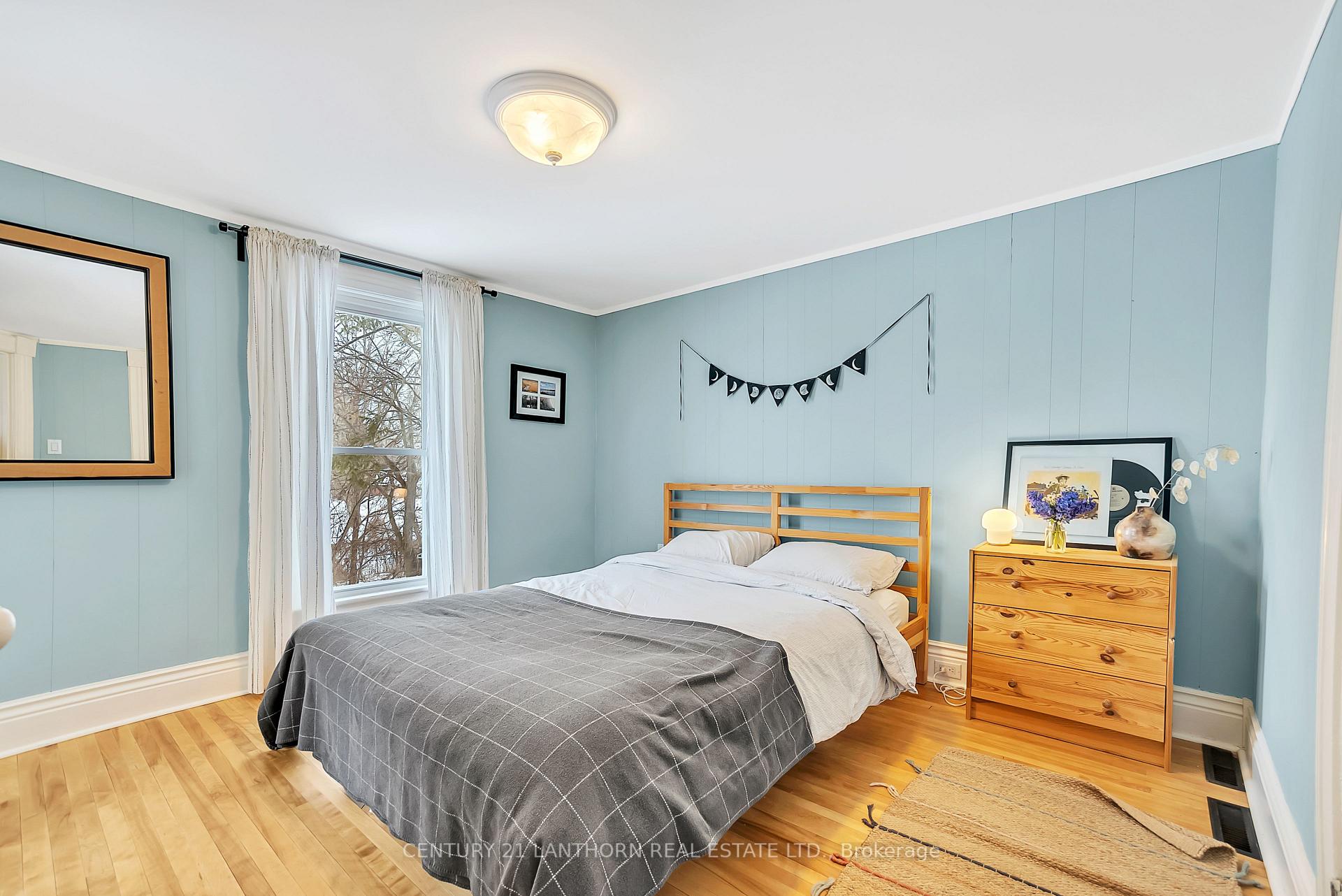 Photo 32 of 18 Elm Street, Prince Edward County, Picton Ward — HOMEH