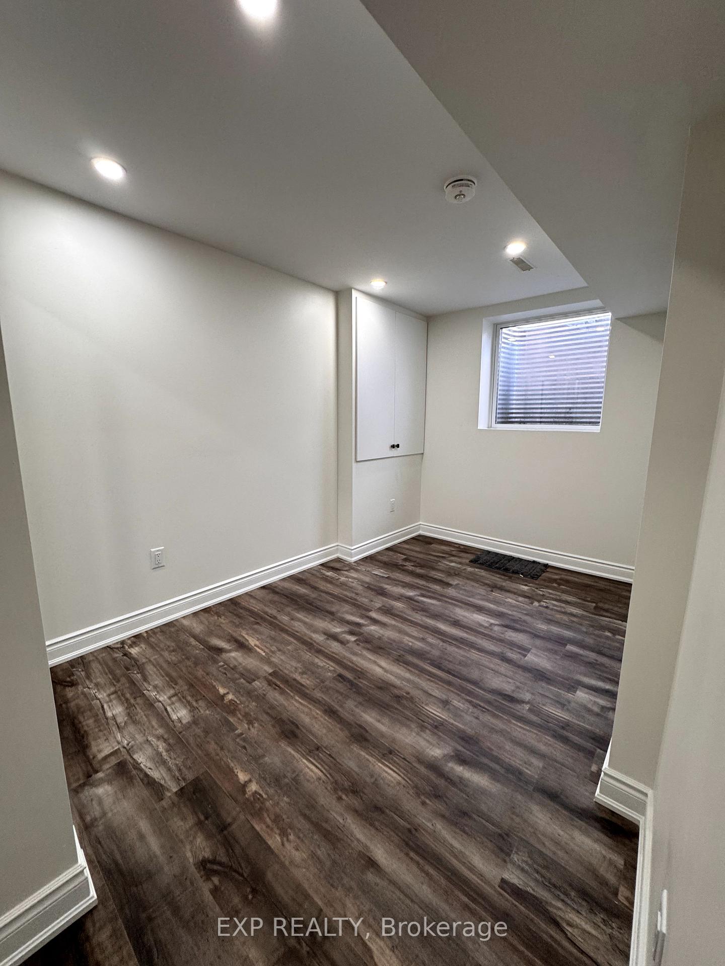 Photo 4 of Unit Basement, 1750 Listowell Crescent, Pickering, Liverpool — HOMEH