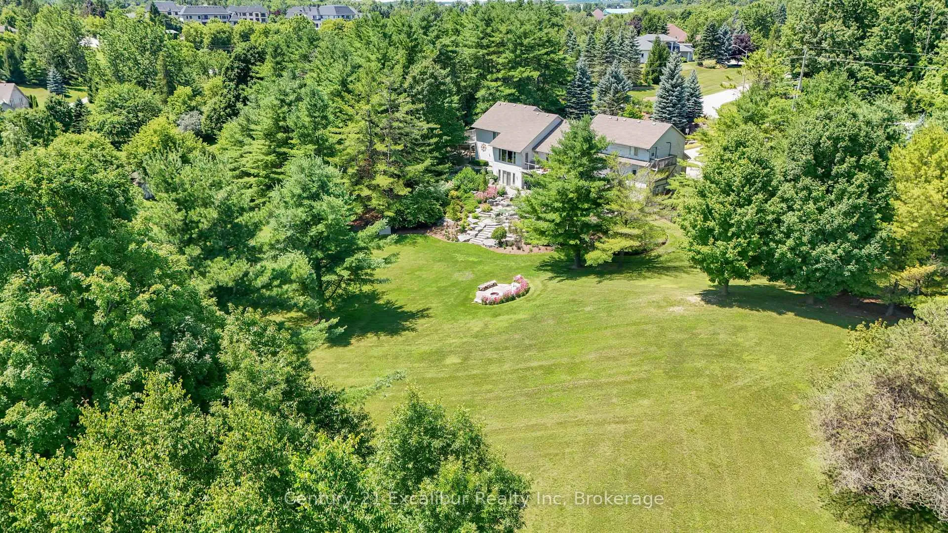 Photo 8 of 7525 Wellington Rd 36, Puslinch, Morriston — HOMEH