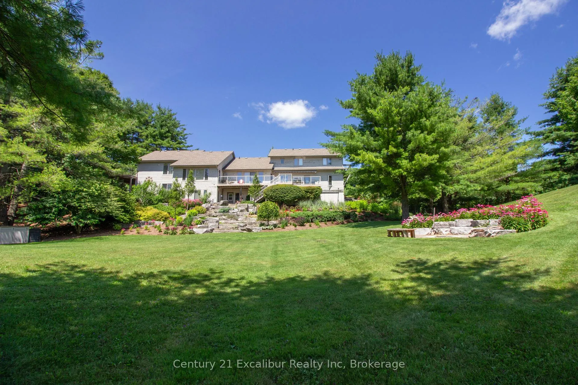 Photo 9 of 7525 Wellington Rd 36, Puslinch, Morriston — HOMEH