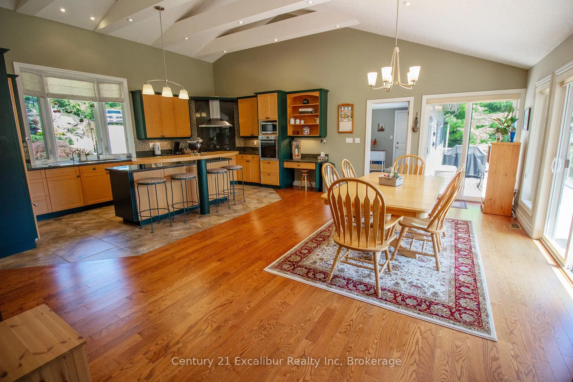 Photo 20 of 7525 Wellington Rd 36, Puslinch, Morriston — HOMEH