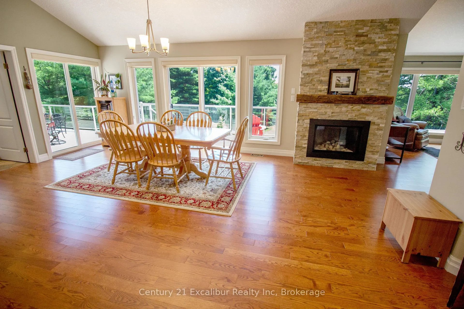 Photo 22 of 7525 Wellington Rd 36, Puslinch, Morriston — HOMEH
