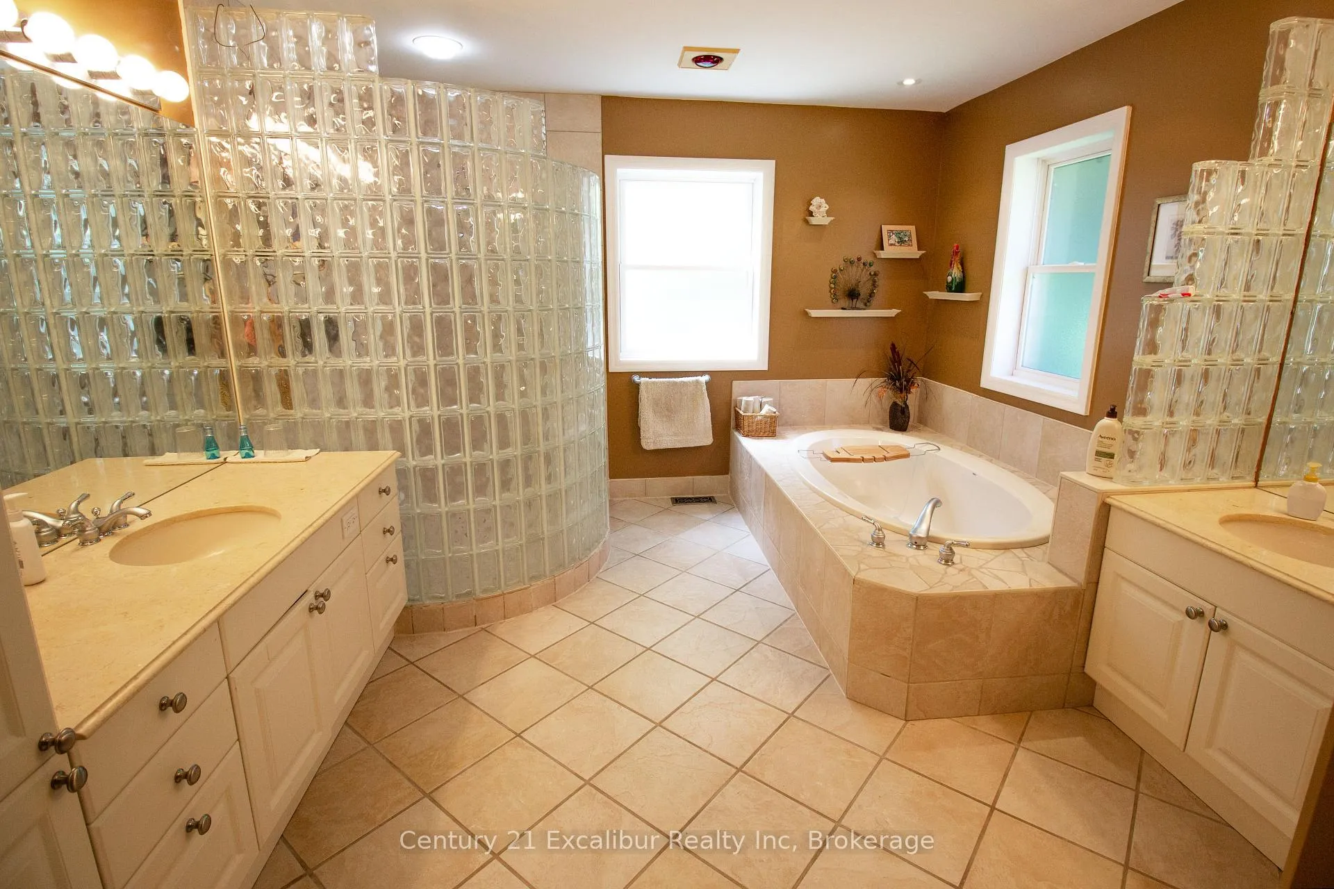 Photo 29 of 7525 Wellington Rd 36, Puslinch, Morriston — HOMEH