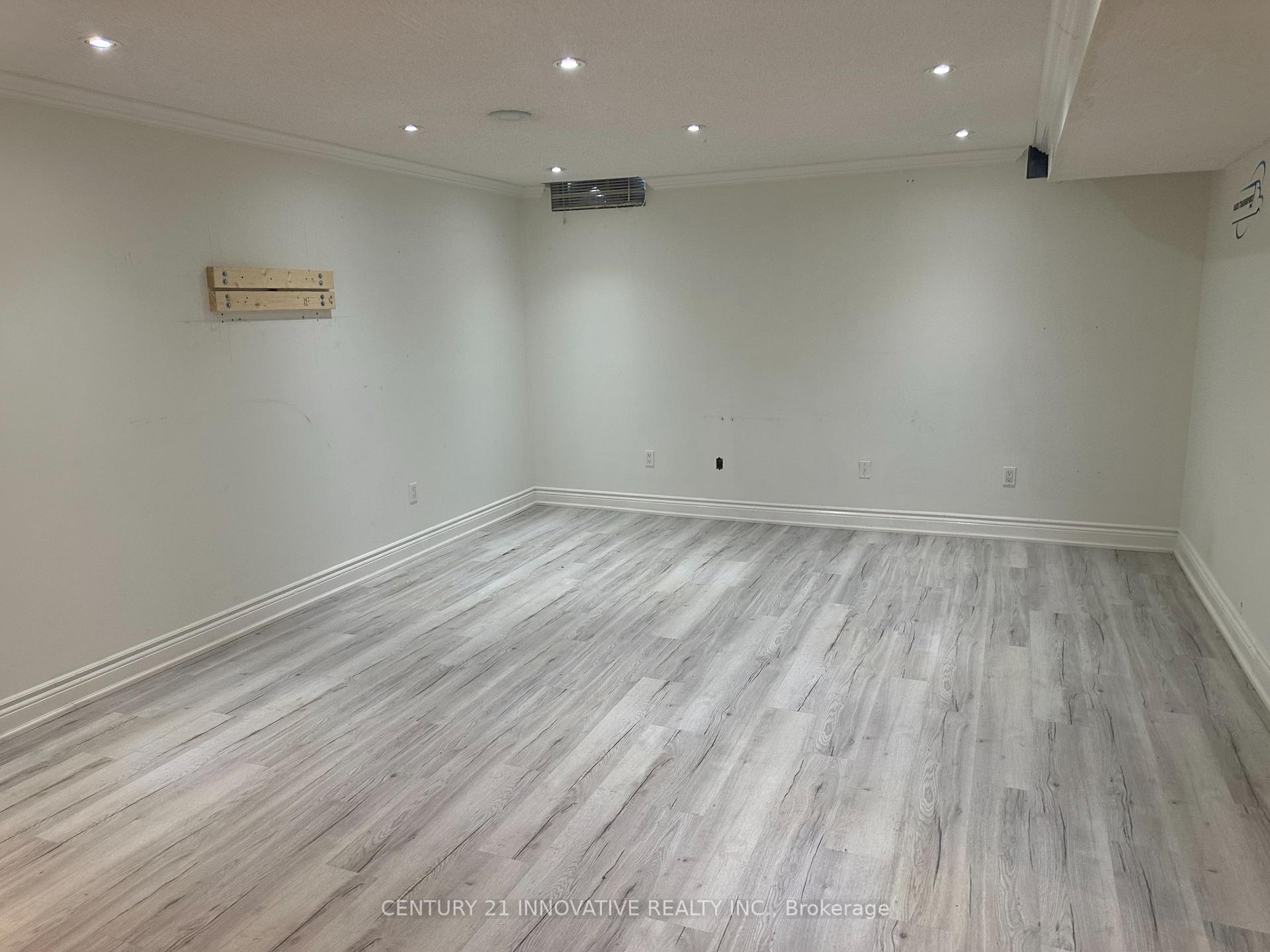 Photo 3 of 308 Granby Court, Pickering, Highbush — HOMEH